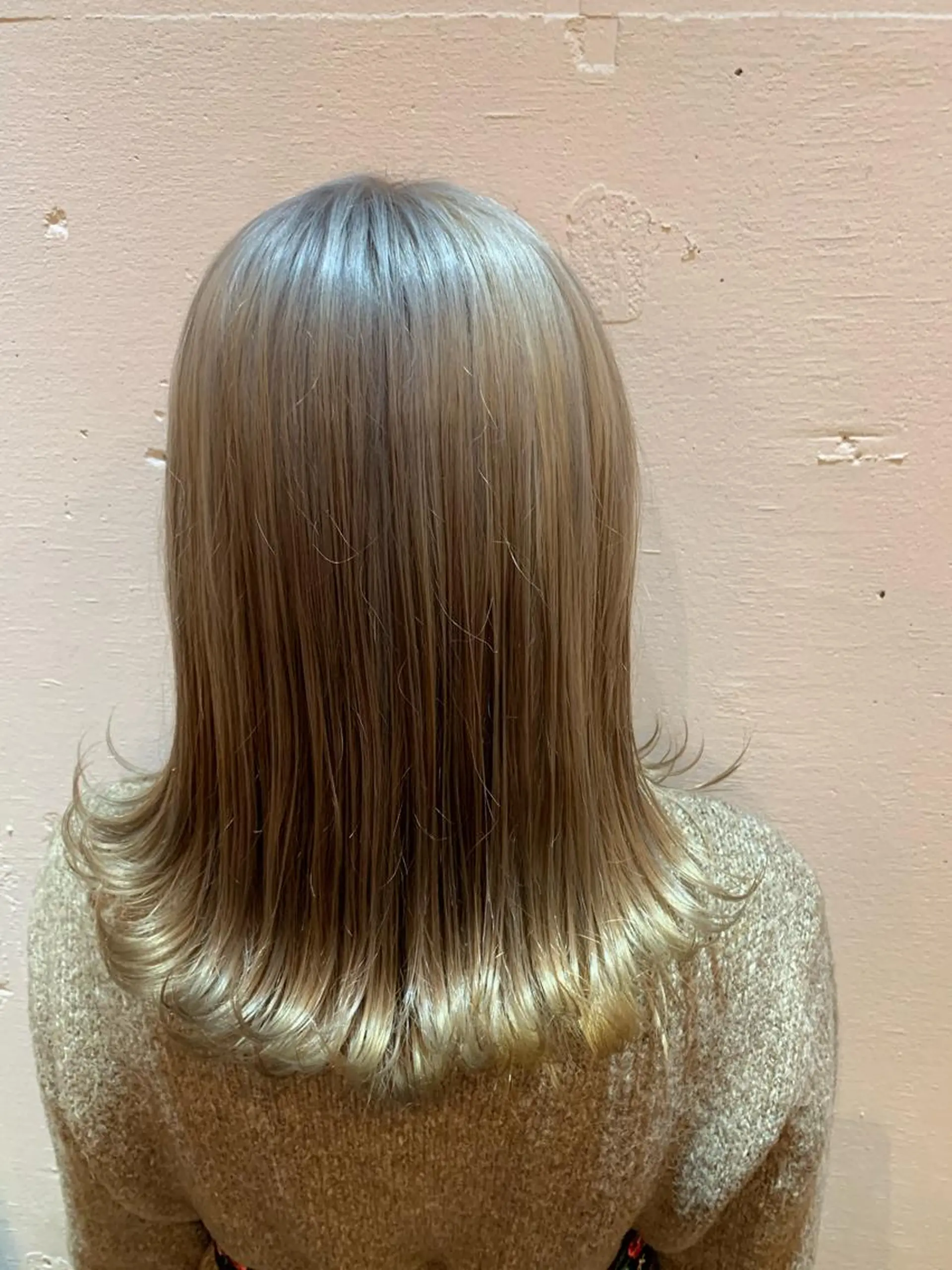 ロング カラー ベージュカラー ブリーチ ケアブリーチ ハイトーンカラー ヘアカラー あべ ゆうかのヘアスタイル