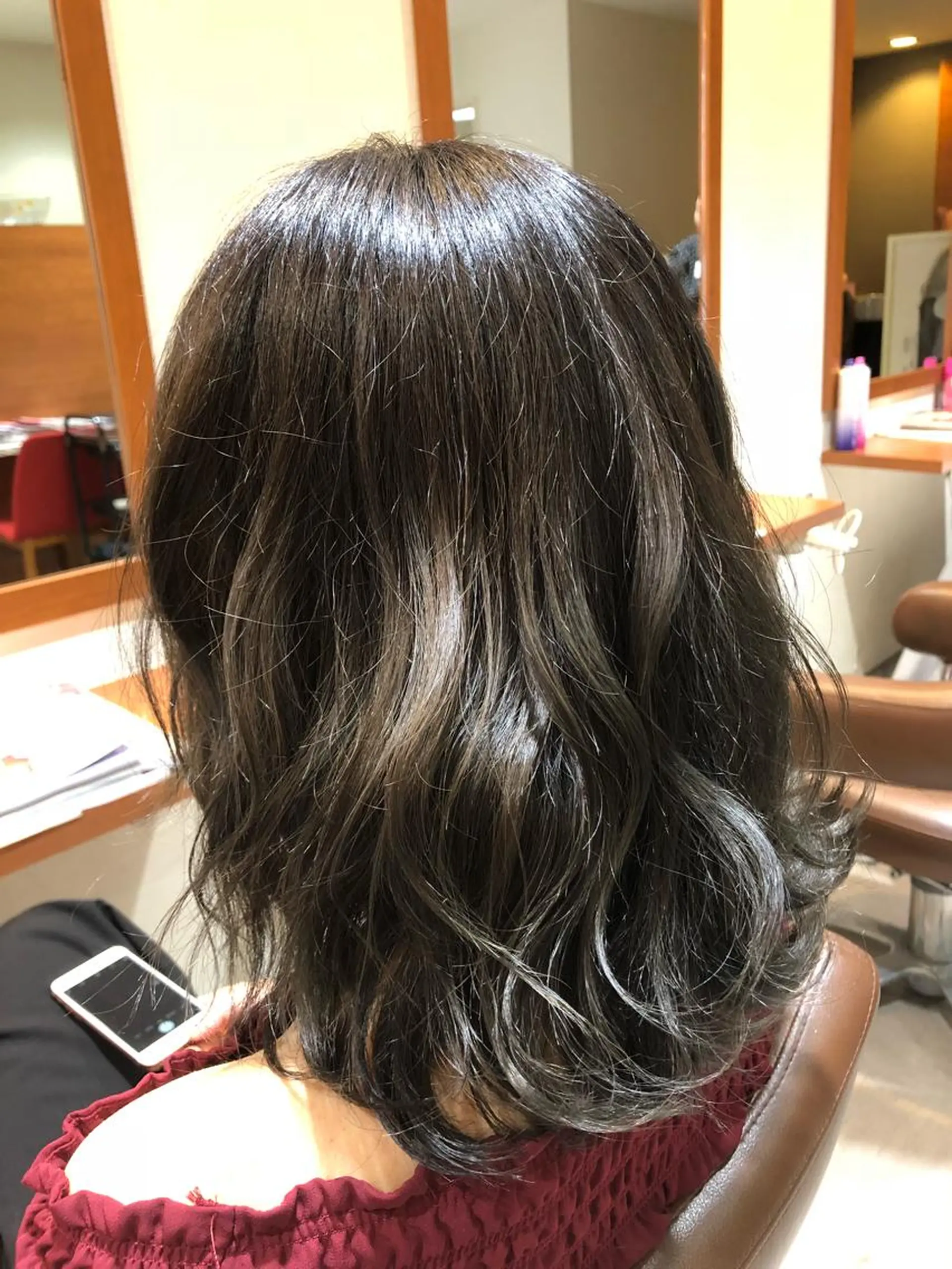 ミディアム カラー グレージュ 【PRIMAL】萩原 凌のヘアスタイル