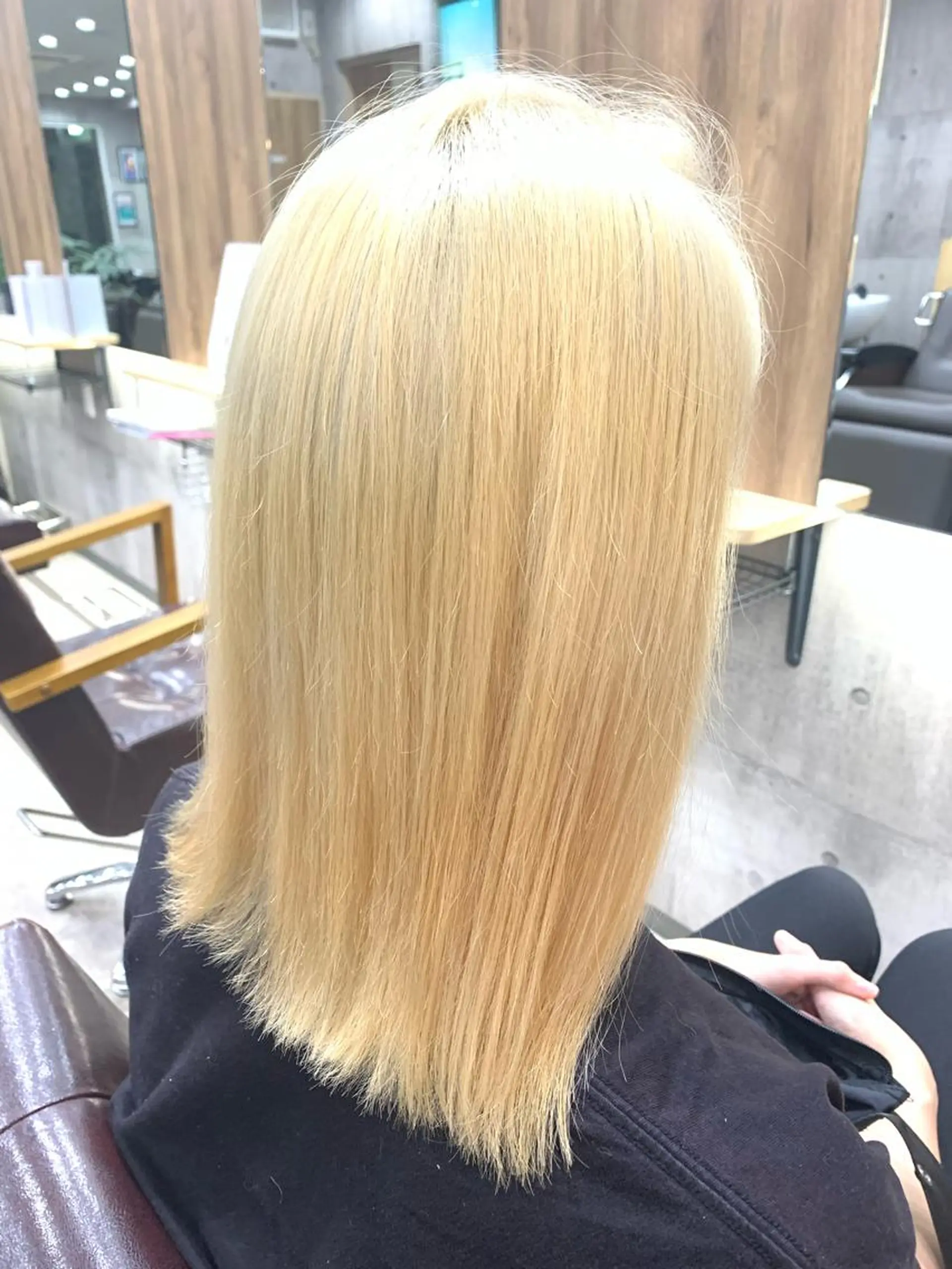 ミディアム カラー バレイヤージュ ブリーチ ブロンド ケアブリーチ ダブルカラー ヘアカラー トリートメント memento 斎藤大覚のヘアスタイル