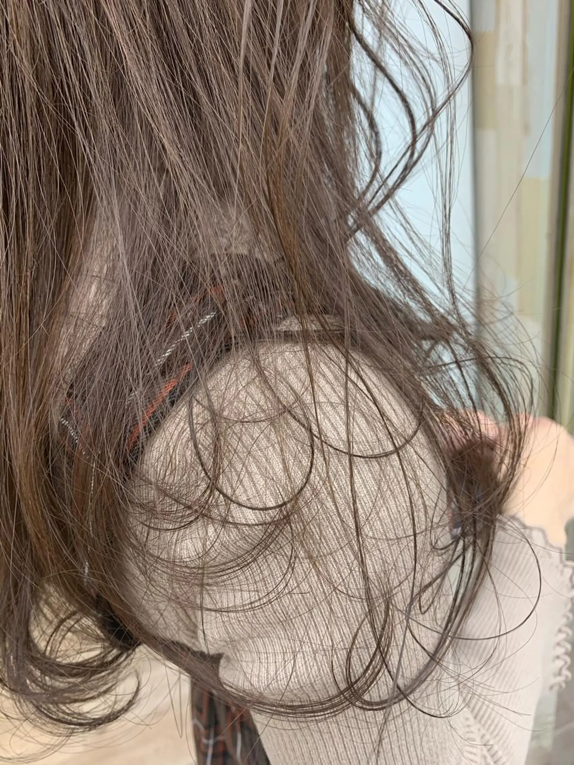 ロング カラー 透明感カラー グレージュ ハイライトカラー ハイトーンカラー ハイトーングレージュ 髪質改善×大人可愛い 艶髪🫧ダイトのヘアスタイル