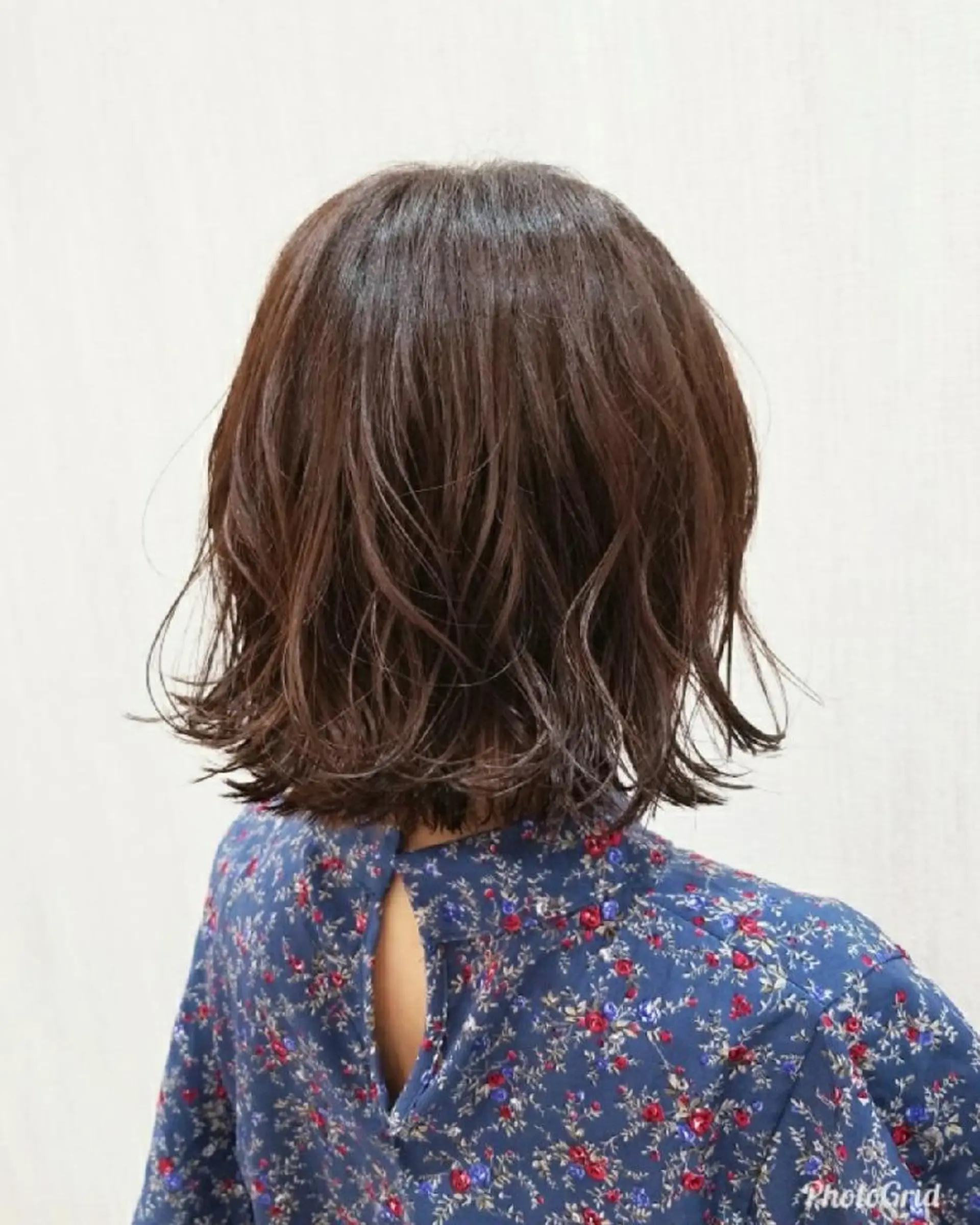 ショート 切りっぱなしボブ ボブ 外ハネヘア カット ヘアカラー トリートメント 顔周りレイヤーカット 髪質改善代表西村功平のヘアスタイル