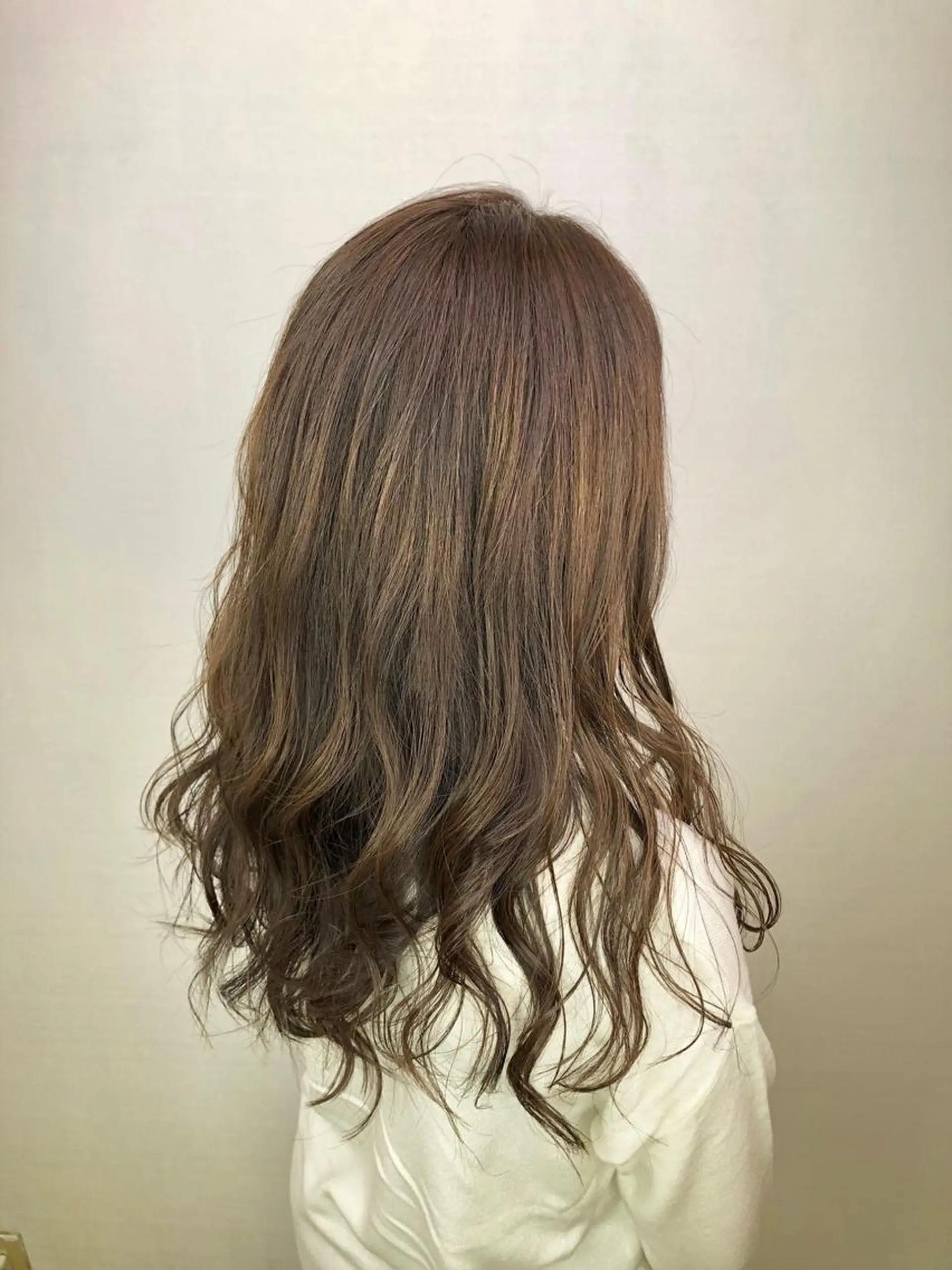 ロング カラー ハイライトカラー イルミナカラー ハイライト 透明感カラー✨ツヤ髪 廣畑昌志のヘアスタイル
