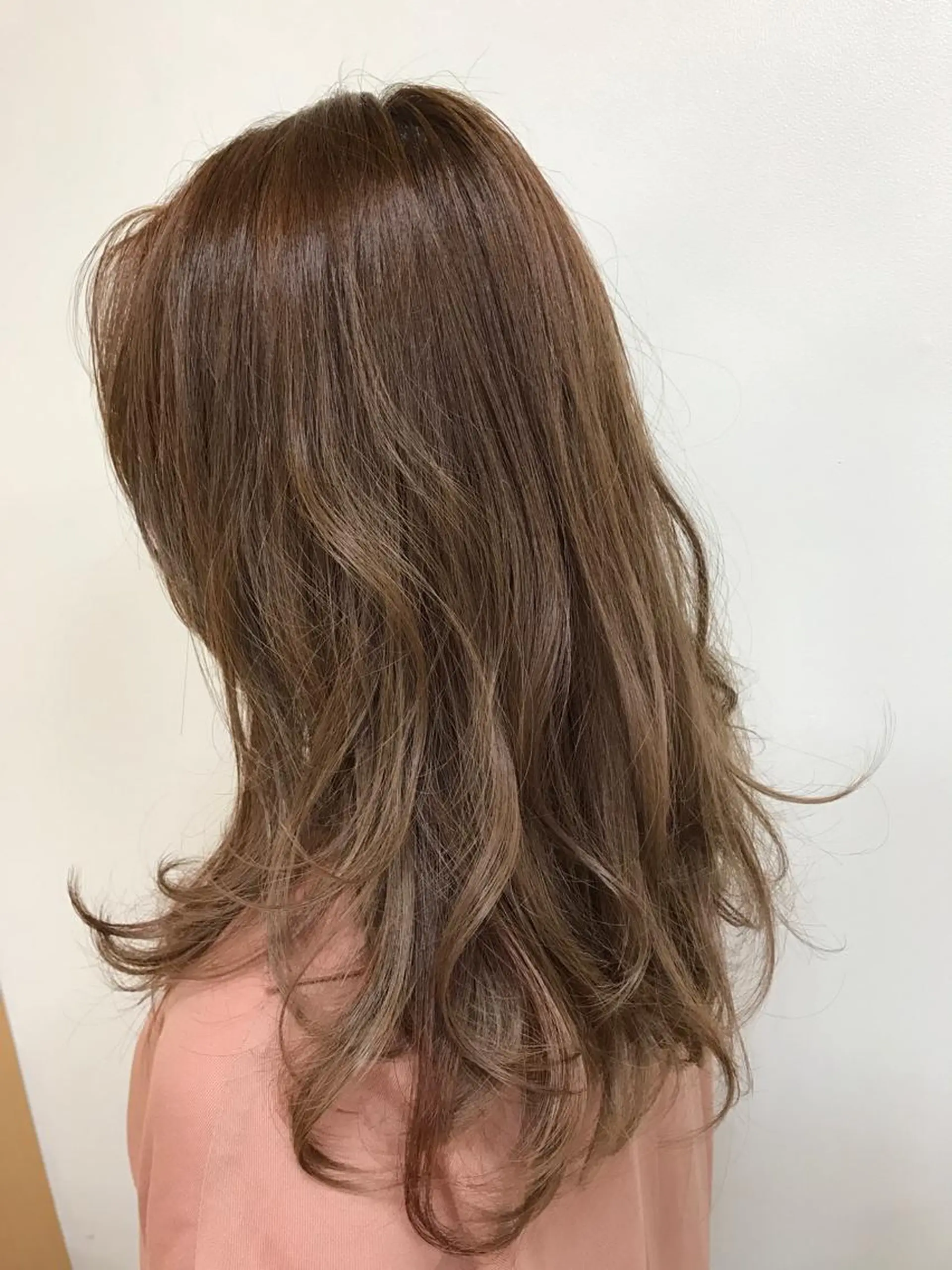 ロング カラー ベージュカラー ヌーディベージュ 外国人風カラー 山本 香織のヘアスタイル