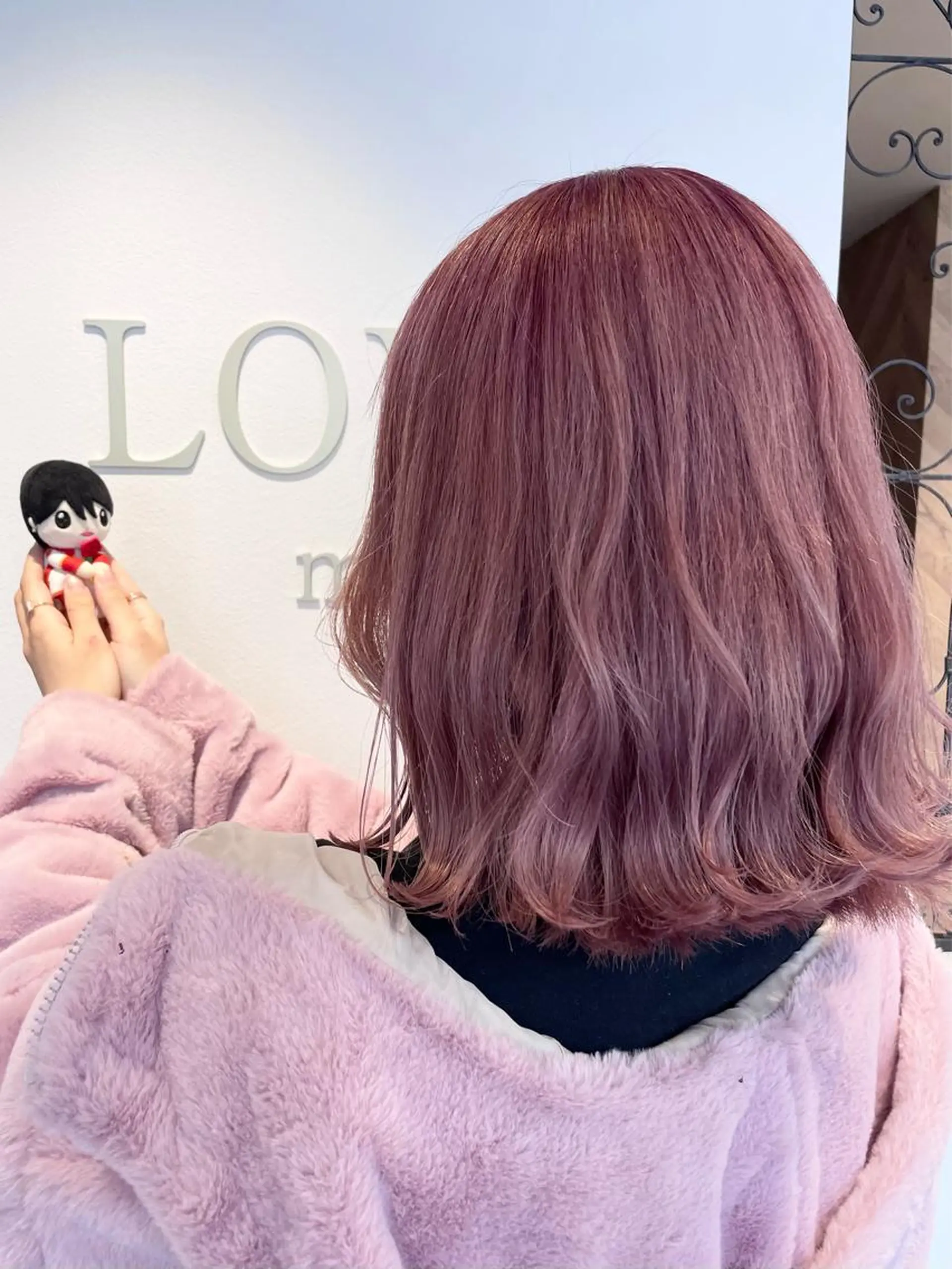 ミディアム 倉林隆一🐈 ダブルカラー/艶髪のヘアスタイル