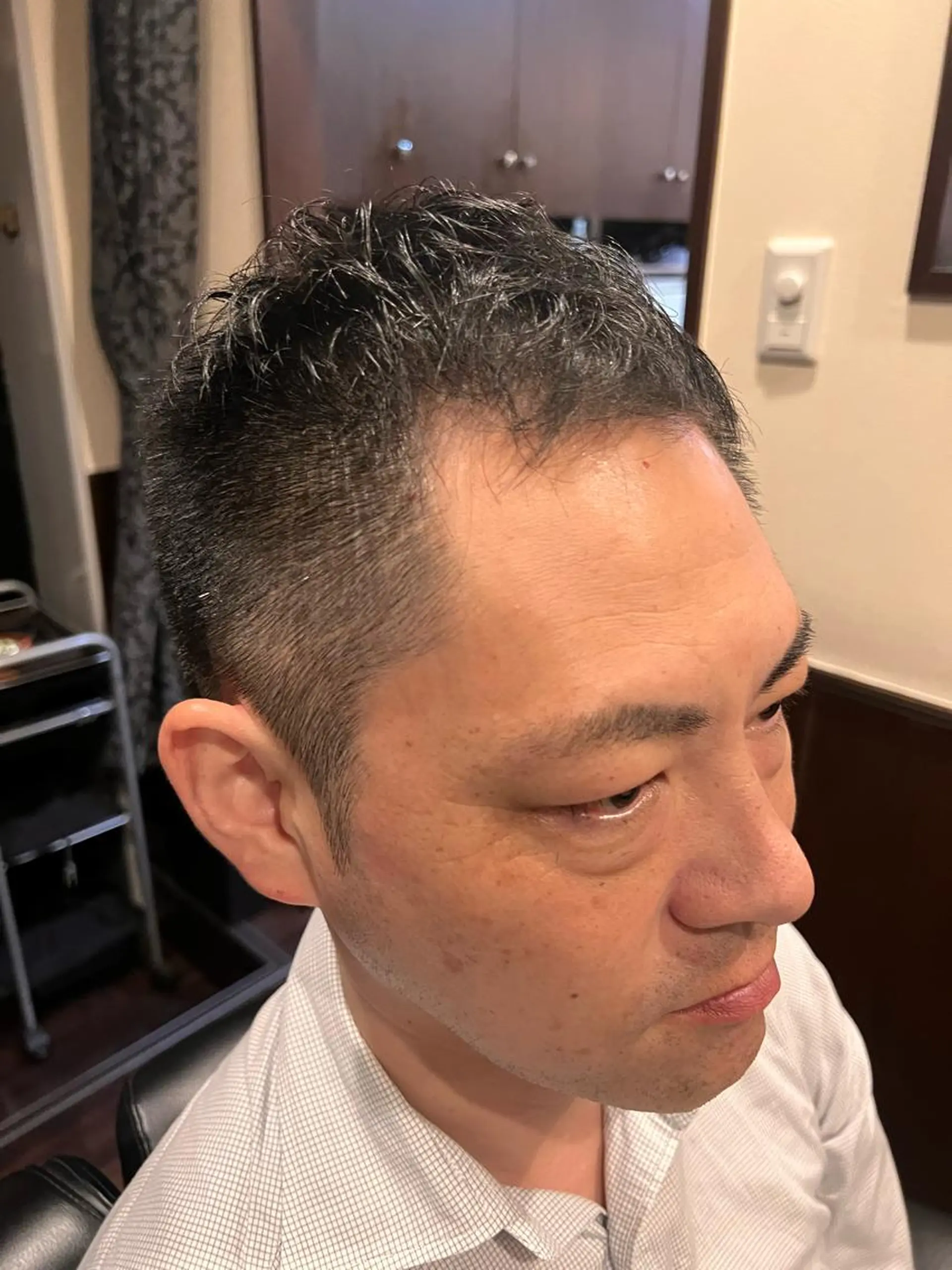 ショート カット 銀座バルビエグラン 角田雅樹（夜限定）のヘアスタイル