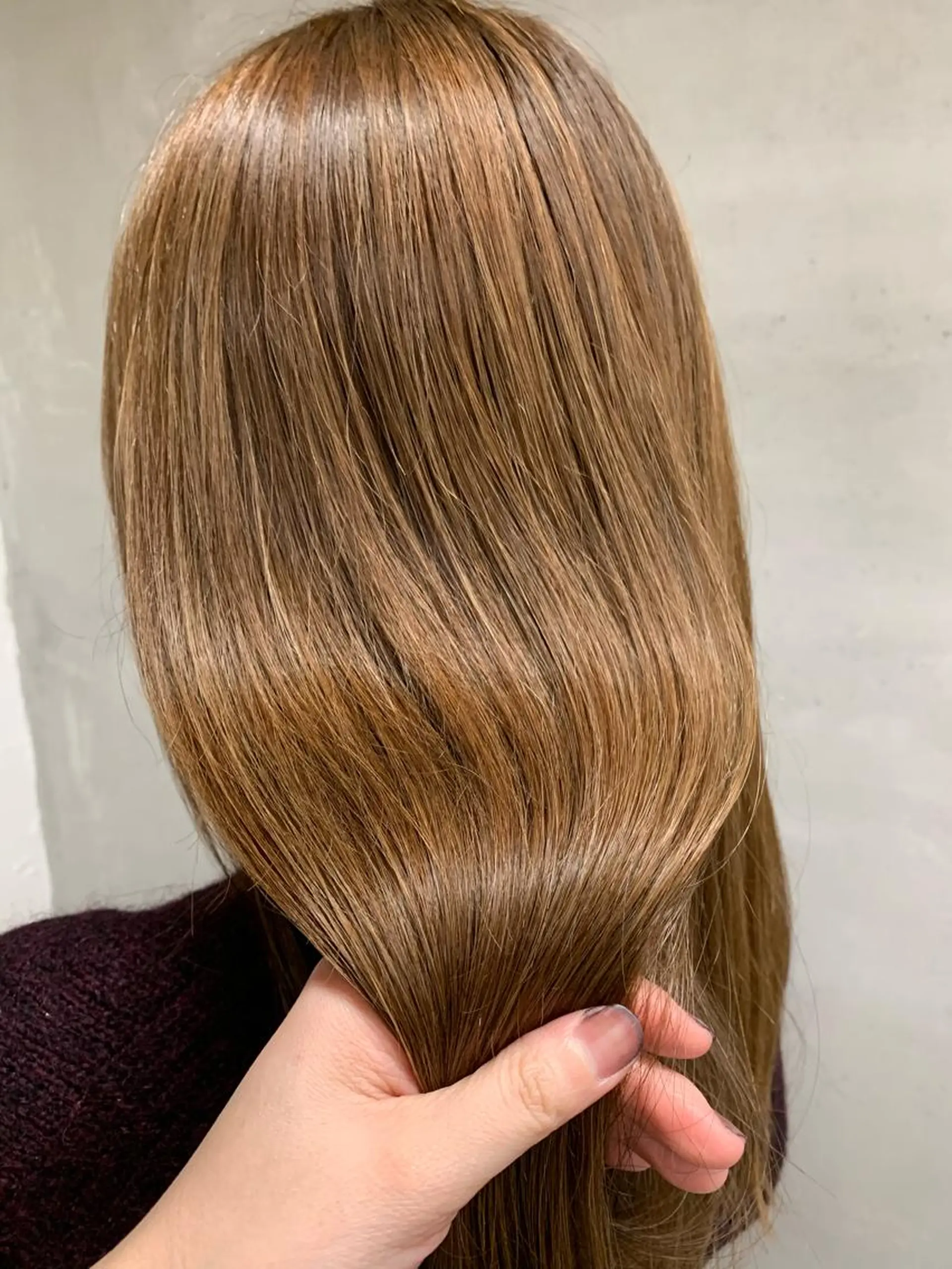 ロング カラー momo 岡崎のヘアスタイル