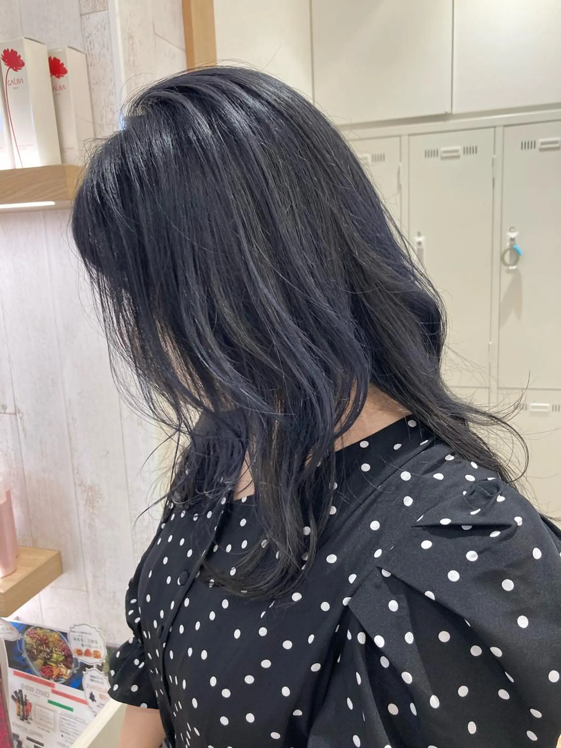 セミロング カラー ブルーカラー ブルーグレー ブルーグレージュ グレージュ ヘアカラー 野村 さなみ✨ぱっつんボブのヘアスタイル