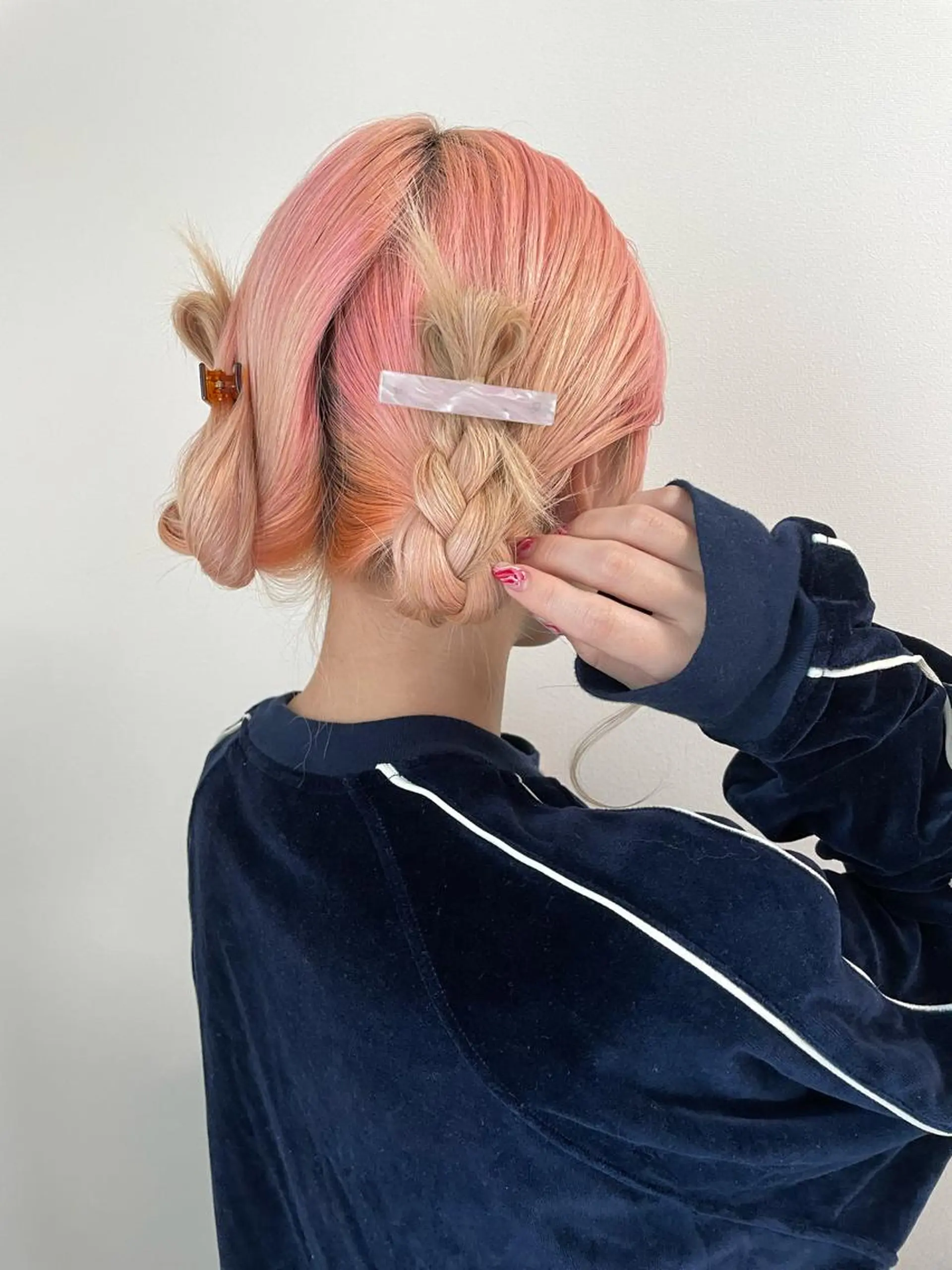 ヘアアレンジ silo所属・silo MOKA 顔周りカット🦦のヘアスタイル