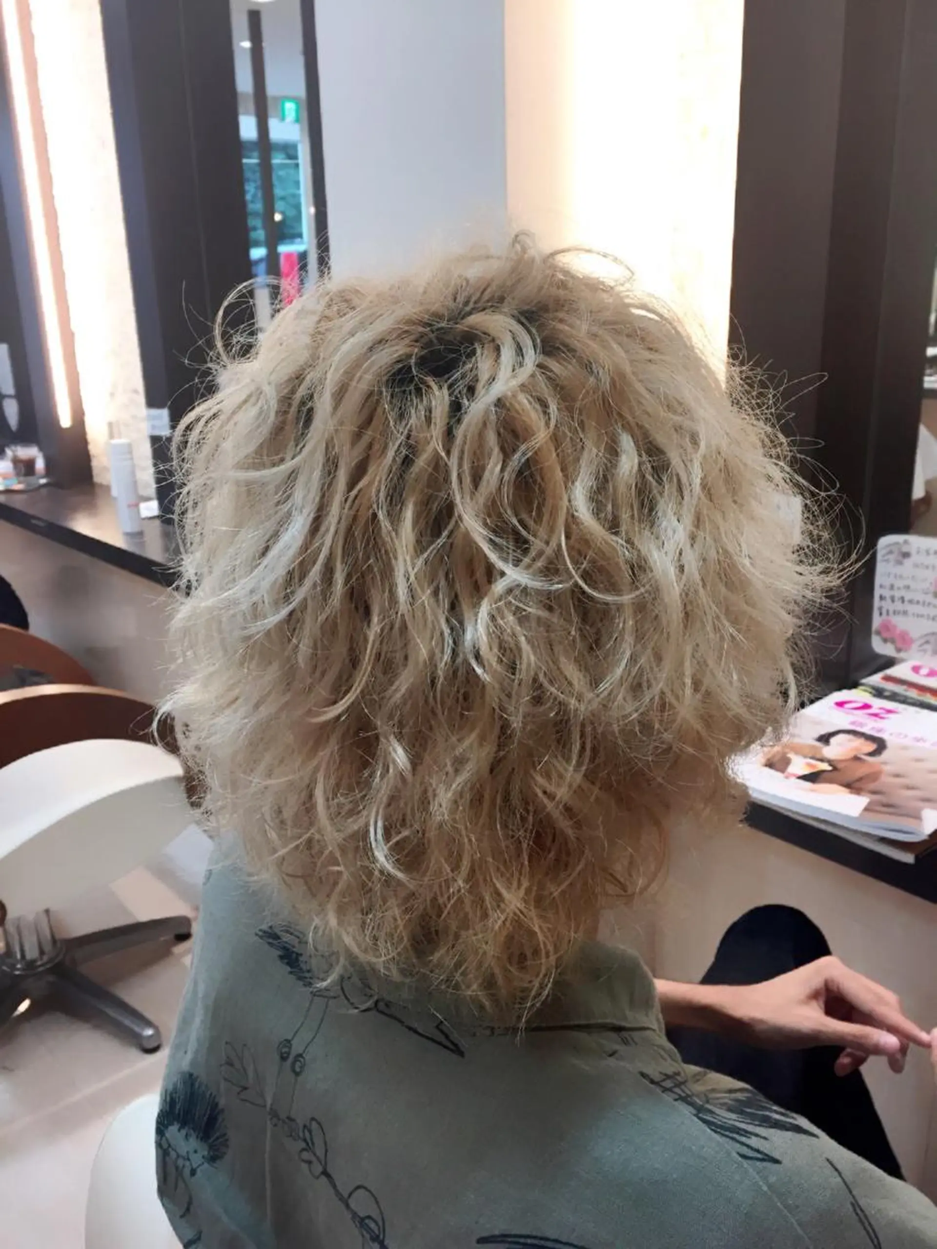 パーマ メンズ メンズブリーチ メンズパーマ 🌙似合わせ🐈‍⬛ ケア✨又吉のヘアスタイル