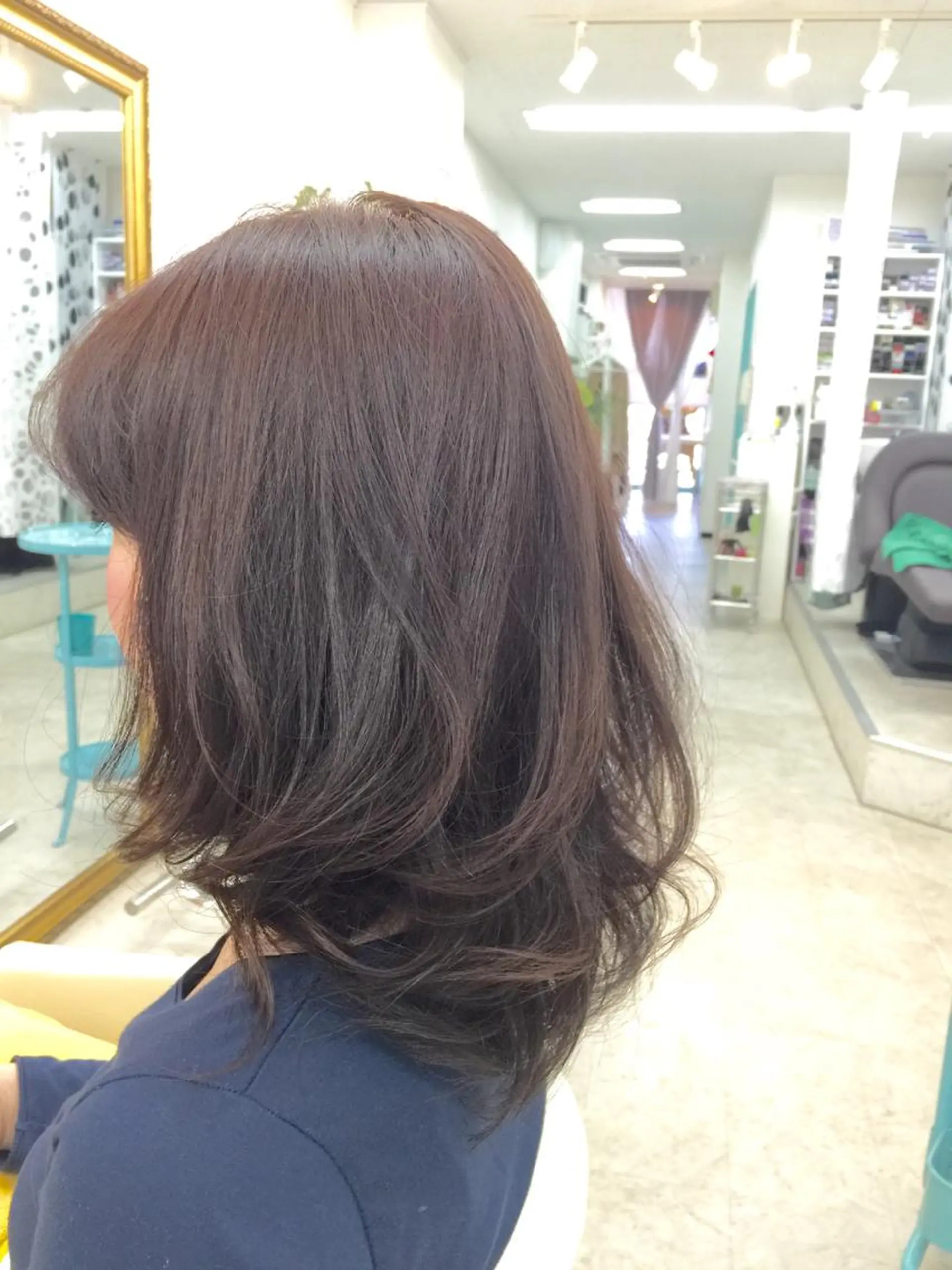 セミロング カラー パーマ セミロングパーマ イルミナカラー ajuga所属・hama yukiのヘアスタイル