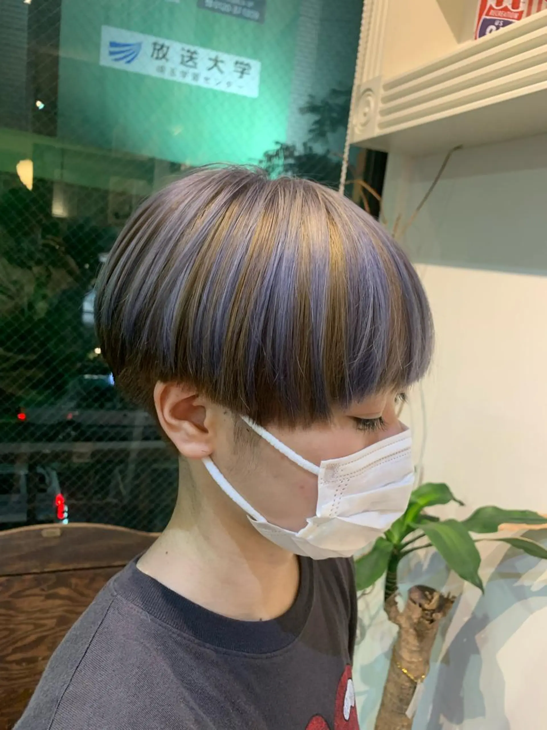ショート パープルカラー ヘアカラー トリートメント ヘッドスパ ヘアセット 山口 竣也のヘアスタイル