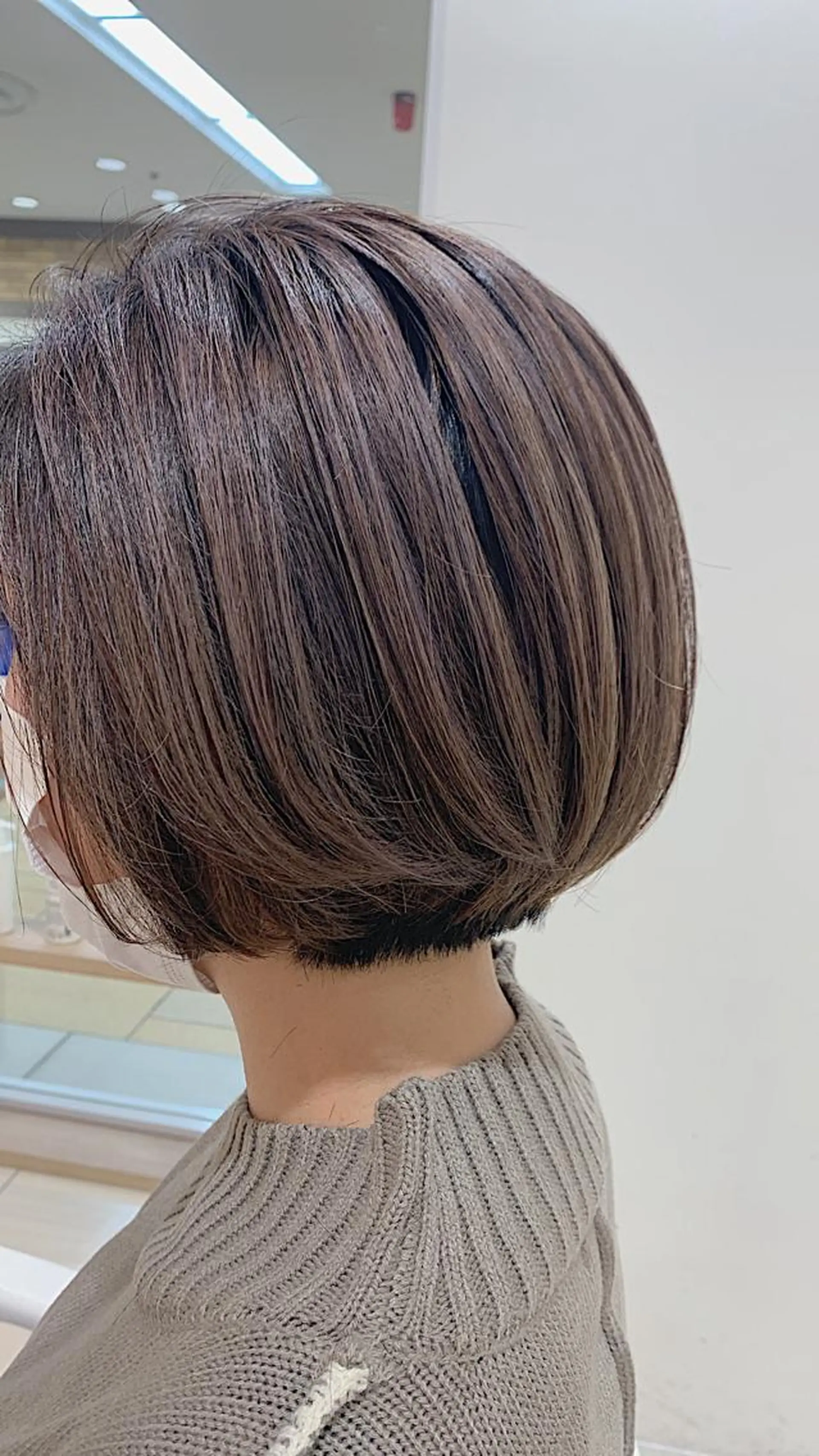 ショート カット ヘアカラー トリートメント HALE 金杉悠作のヘアスタイル