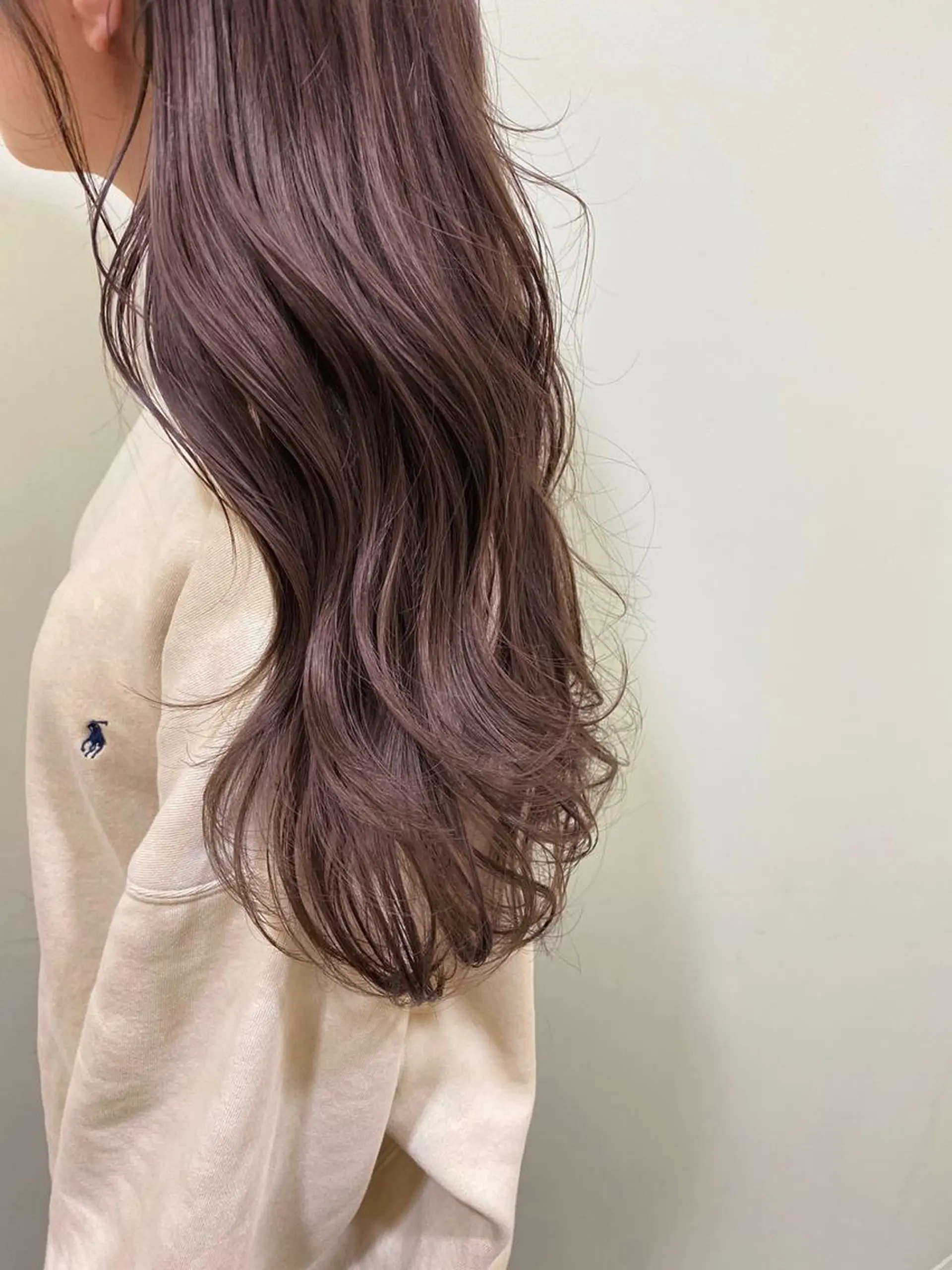 ロング カラー ベージュカラー ラベンダーカラー ラベンダーベージュ ANNA /艶髪/ハイトーンのヘアスタイル