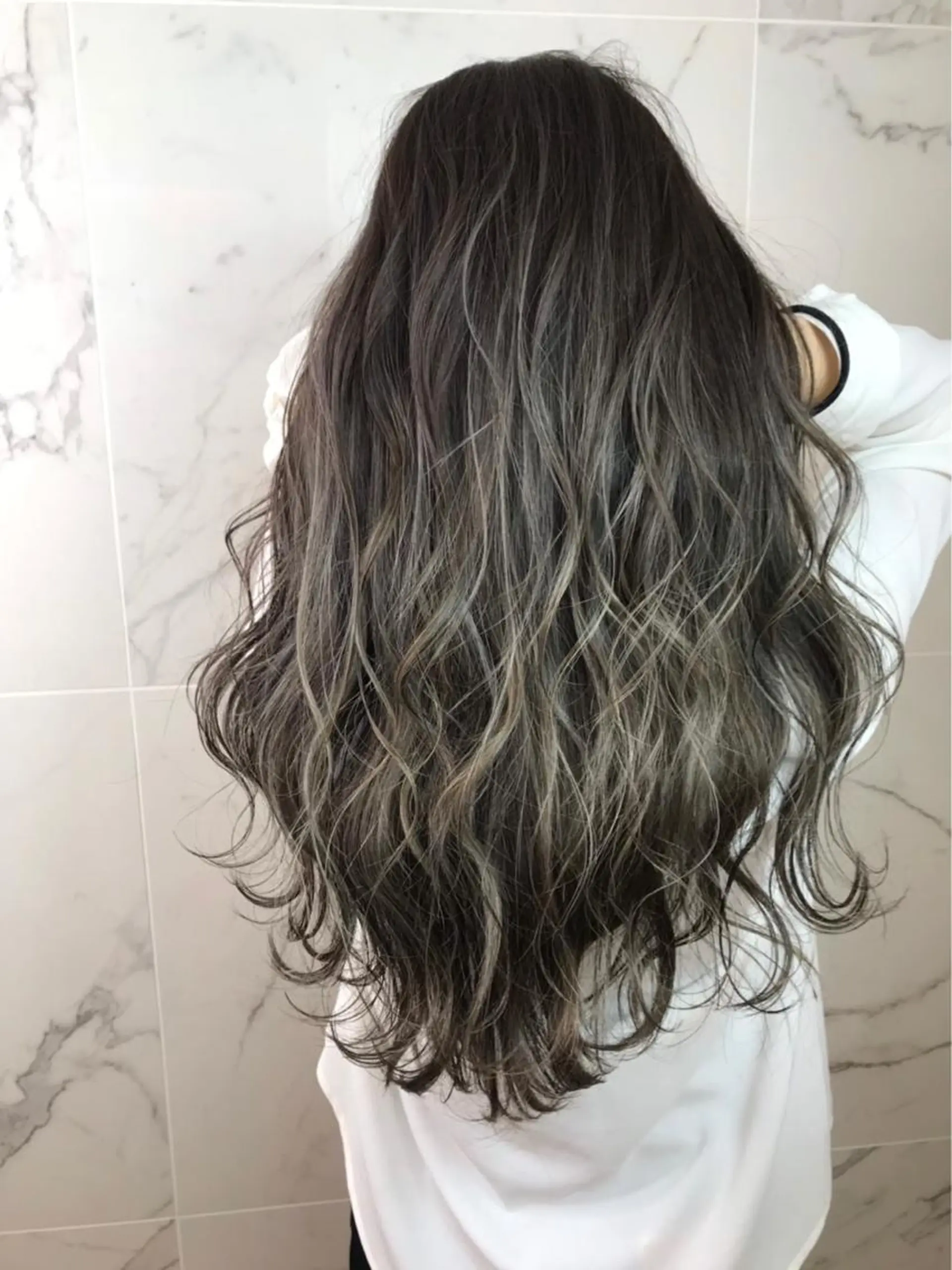 ロング カラー 髪質改善IENA店長 小泉拓のヘアスタイル