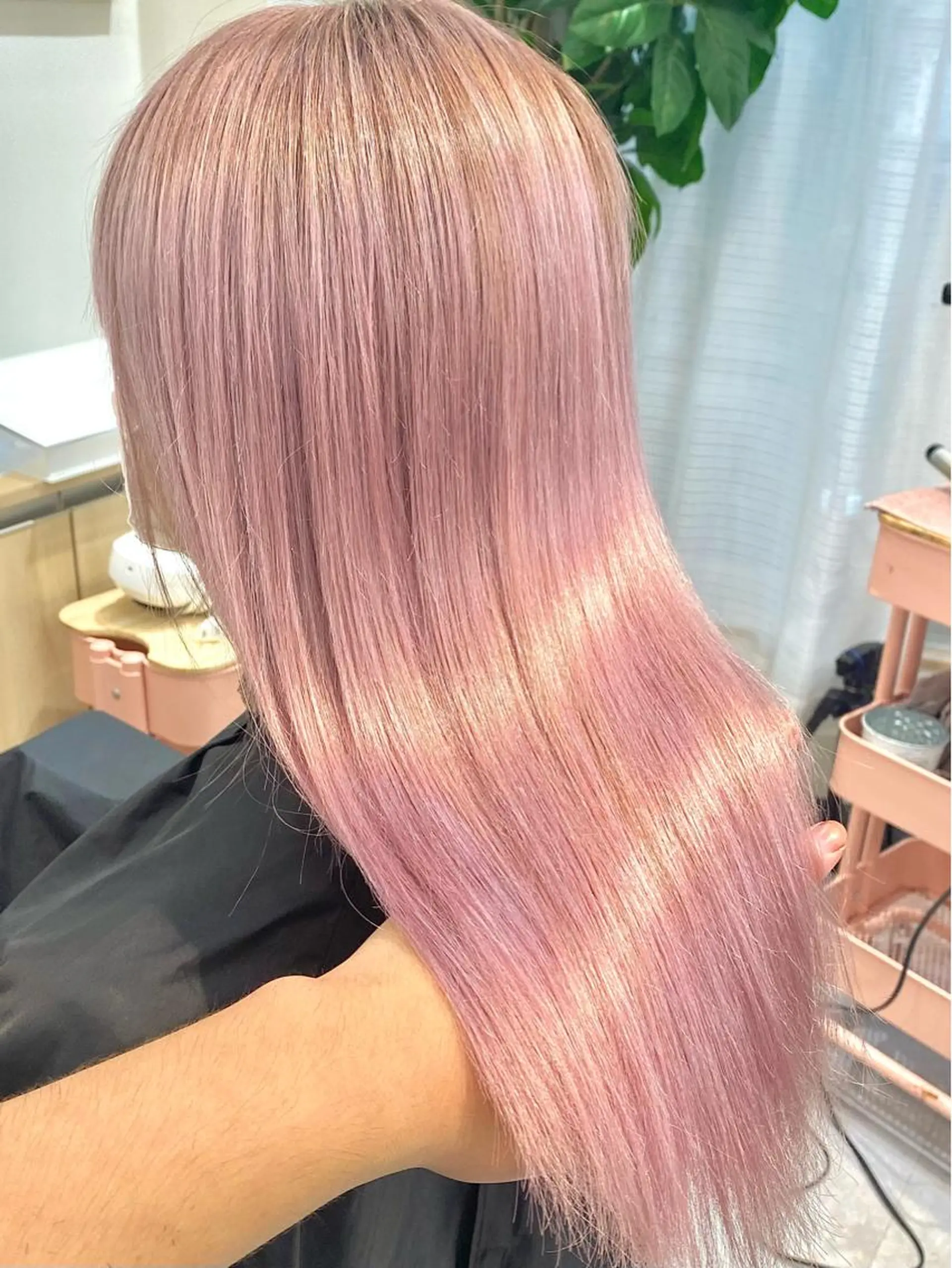 ロング カラー ピンクカラー ホワイトピンク 💘カラー特化美容師 尾崎拓己のヘアスタイル