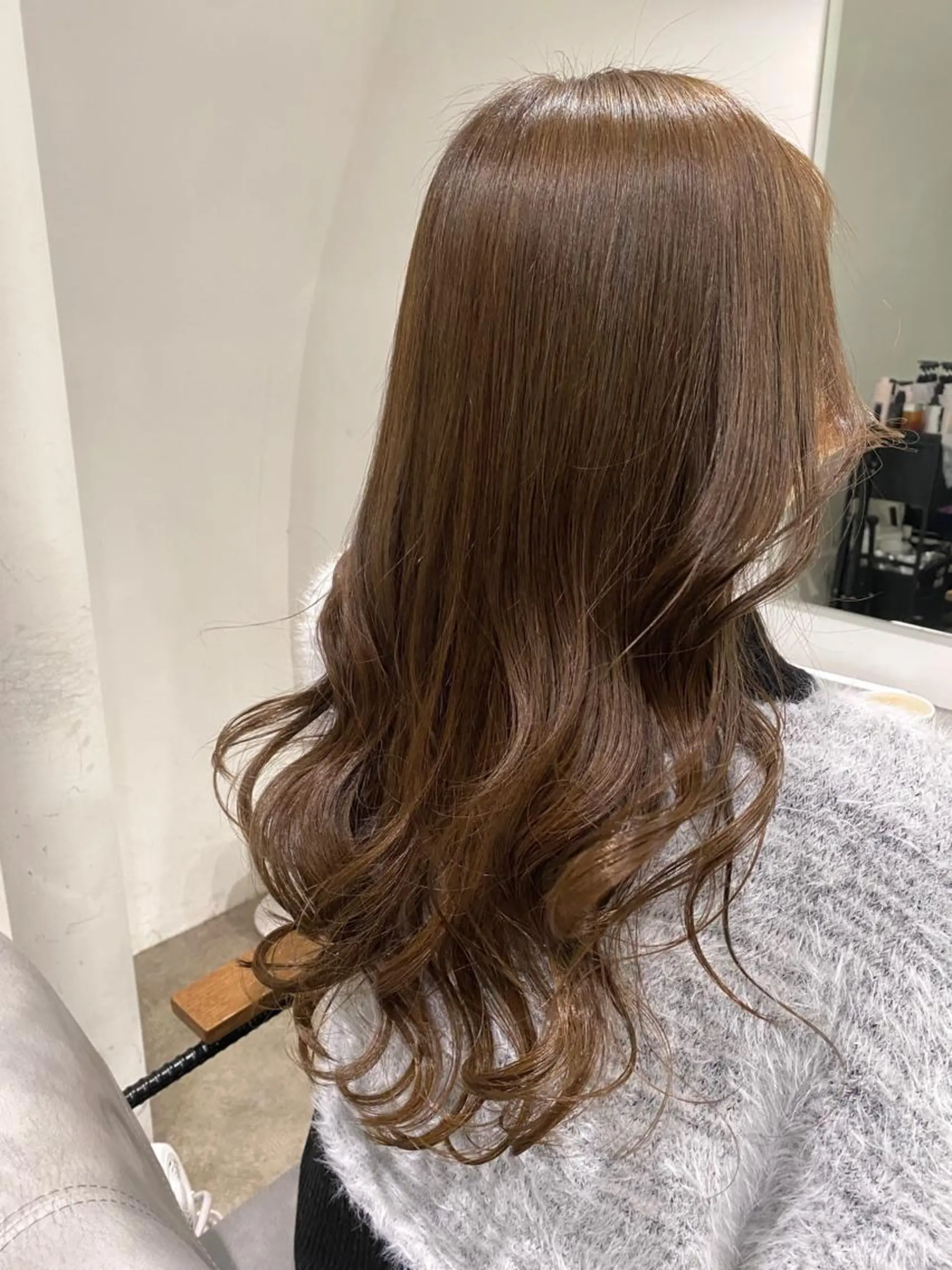 ロング カラー ベージュカラー オリーブベージュ とびまつ /ショート/脱白髪染のヘアスタイル