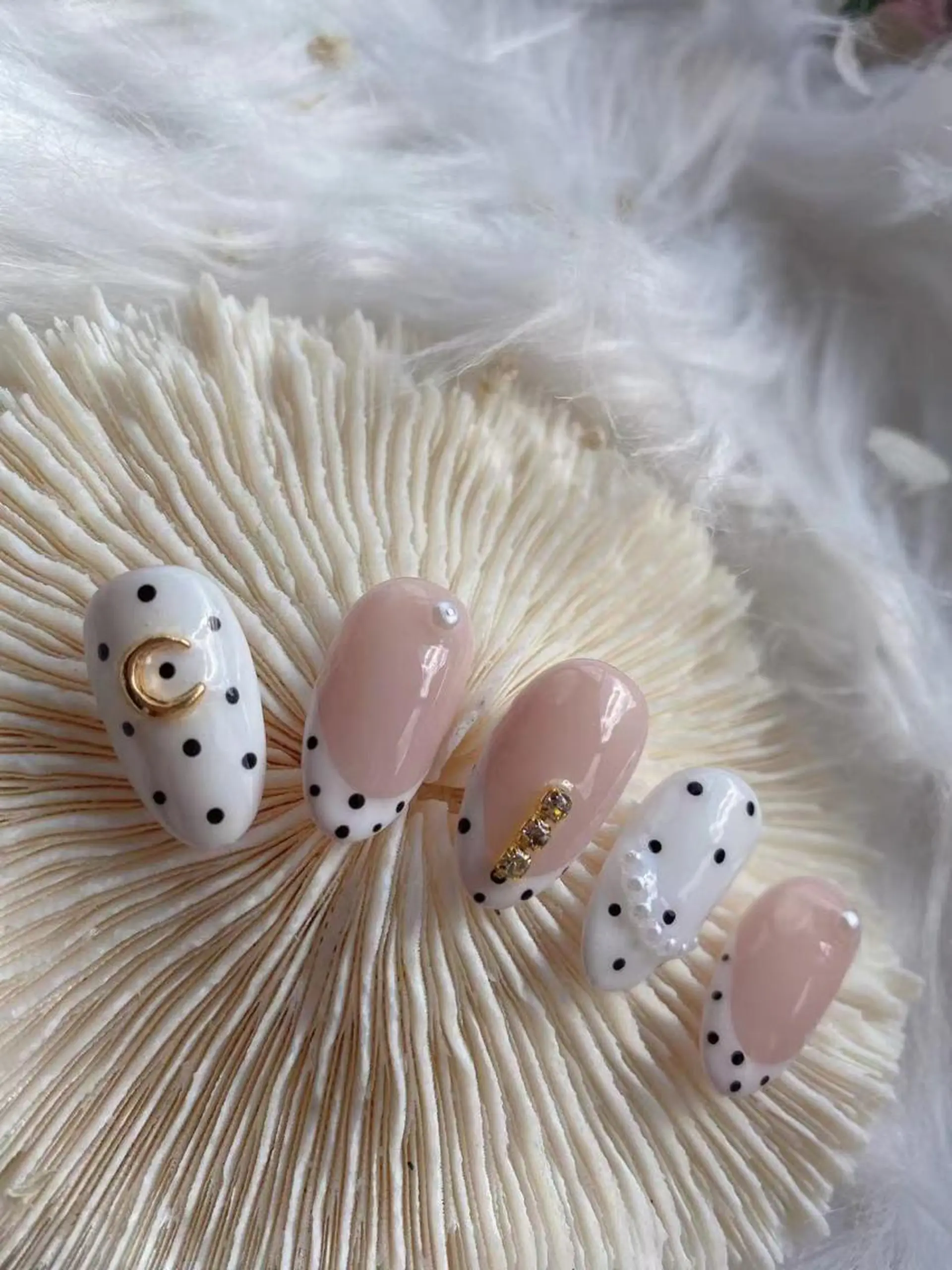 ネイル ジェルネイル ハート スカルプネイル ソフトジェル ネイルチップ ハンドネイル ハンドケア Kira Nailのネイルデザイン