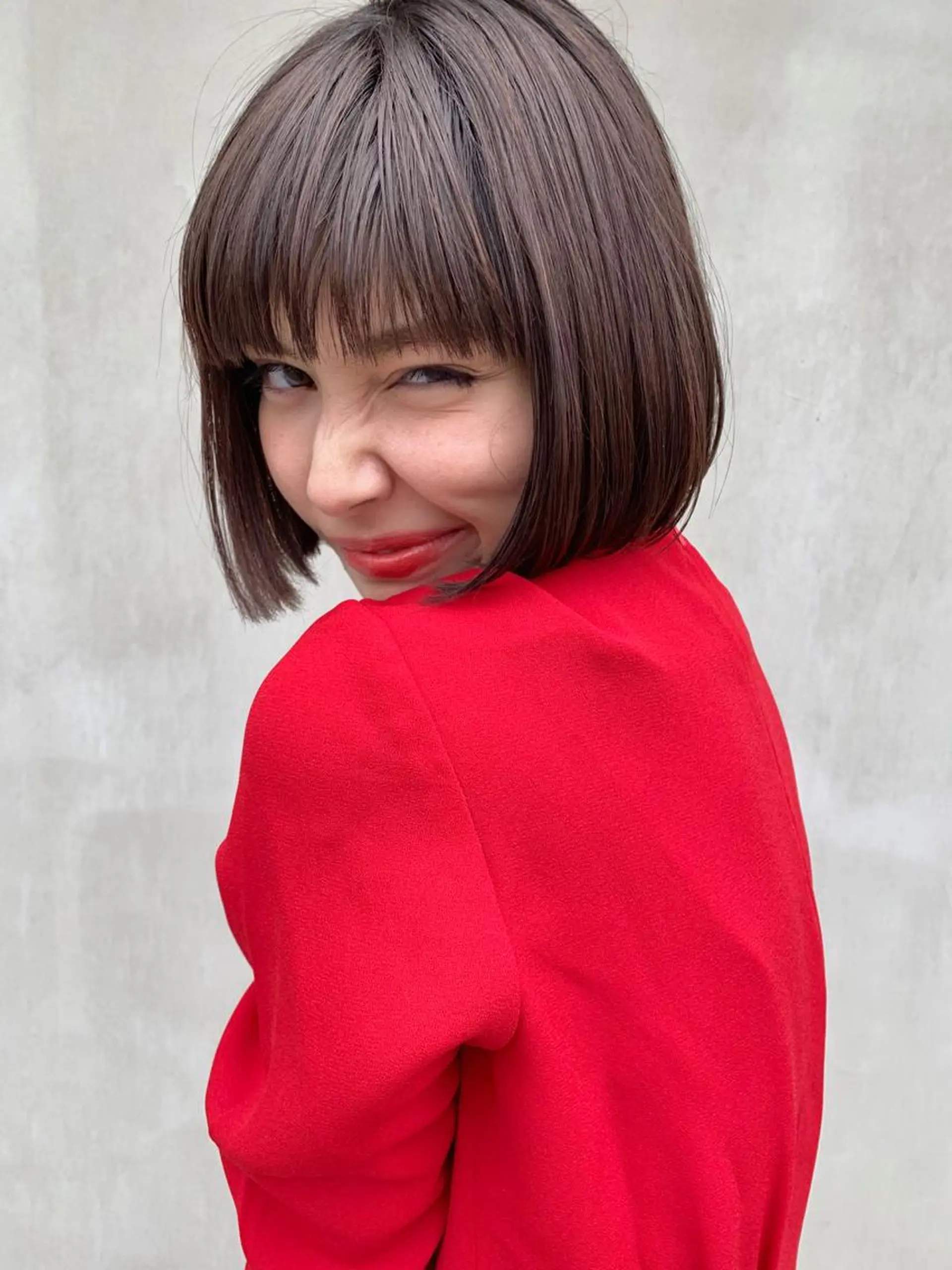 カラー アカリ /ショートカットのヘアスタイル