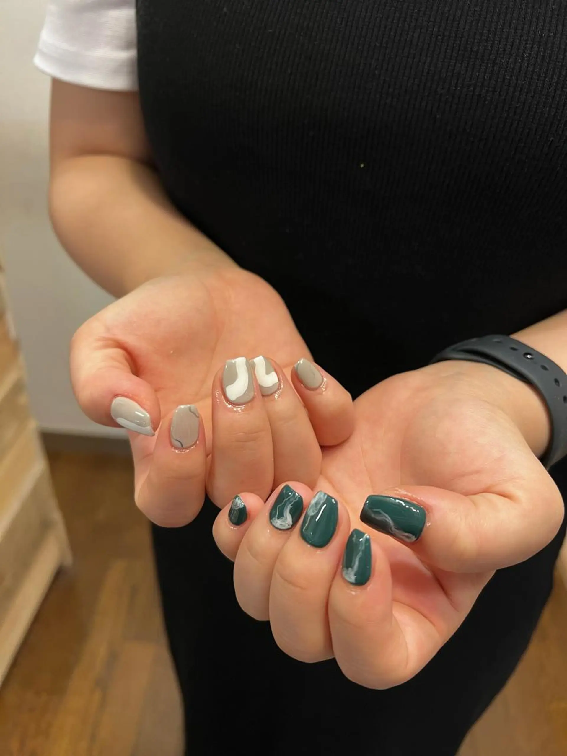 ネイル ハンドネイル フットネイル ハンドケア Nes.Nail所属・Miyagi Asamiのネイルデザイン