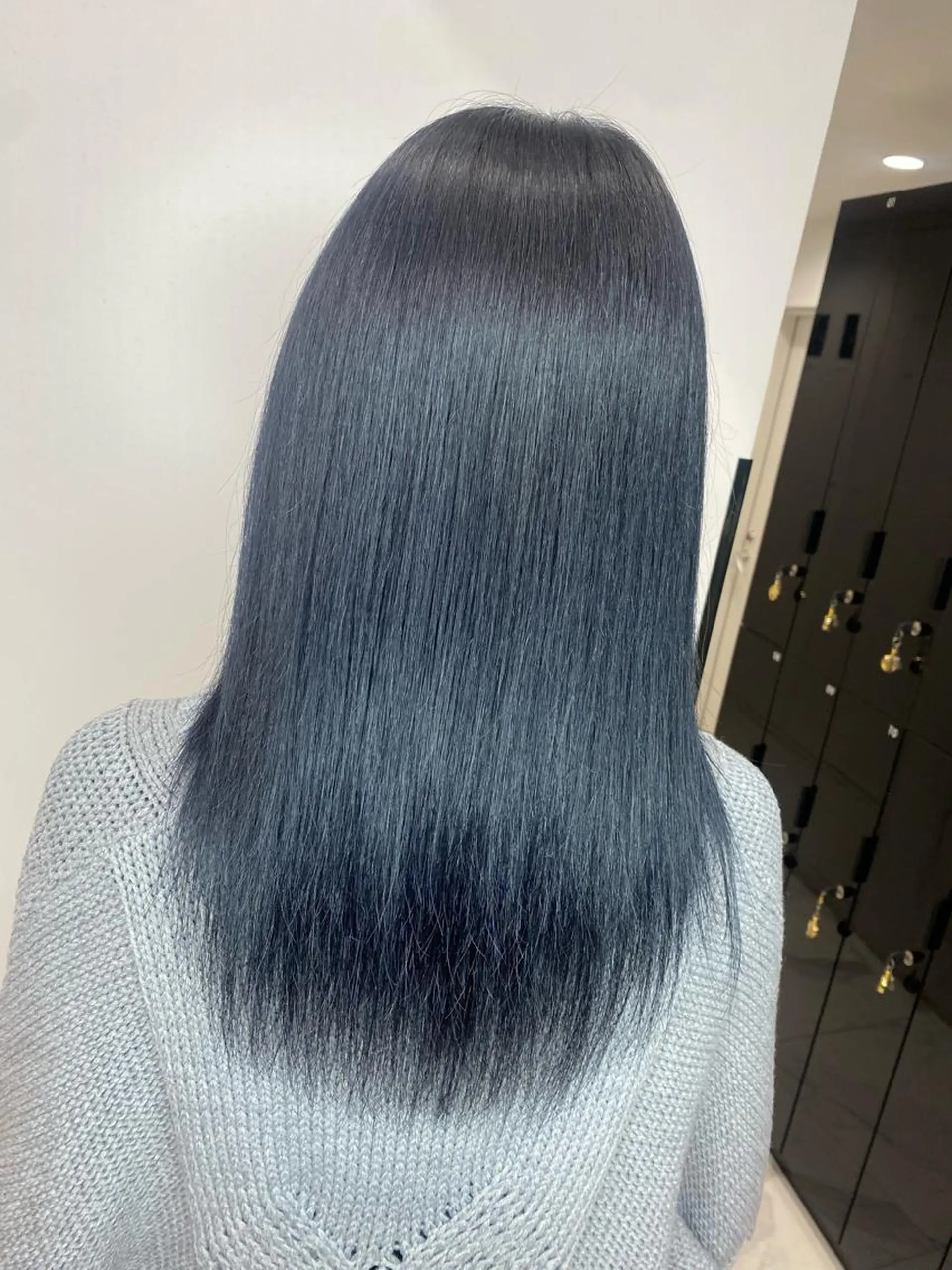 セミロング カラー 黒髪 ブルーカラー ブルーブラック 🦋美髪ハイトーン/ レイヤー🦋るくものヘアスタイル