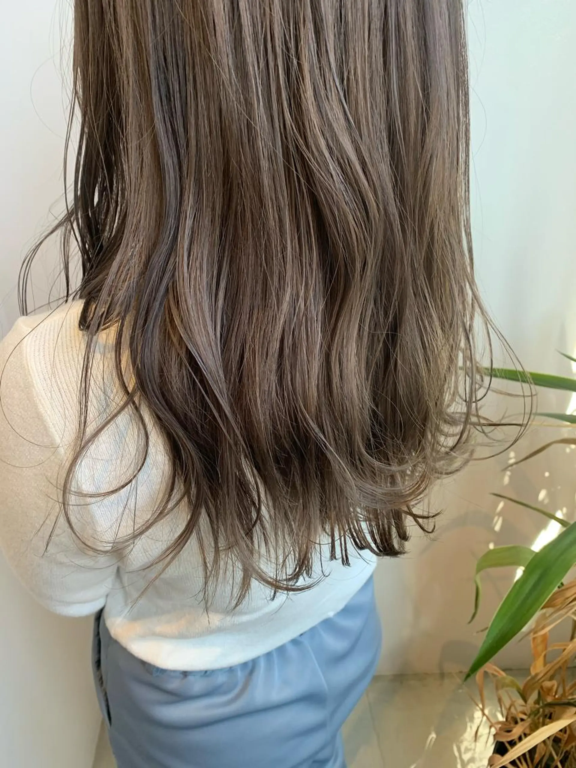 ミディアム カラー ベージュカラー オリーブベージュ ヘアカラー トリートメント Lien🌿Top Stylist沖田のヘアスタイル