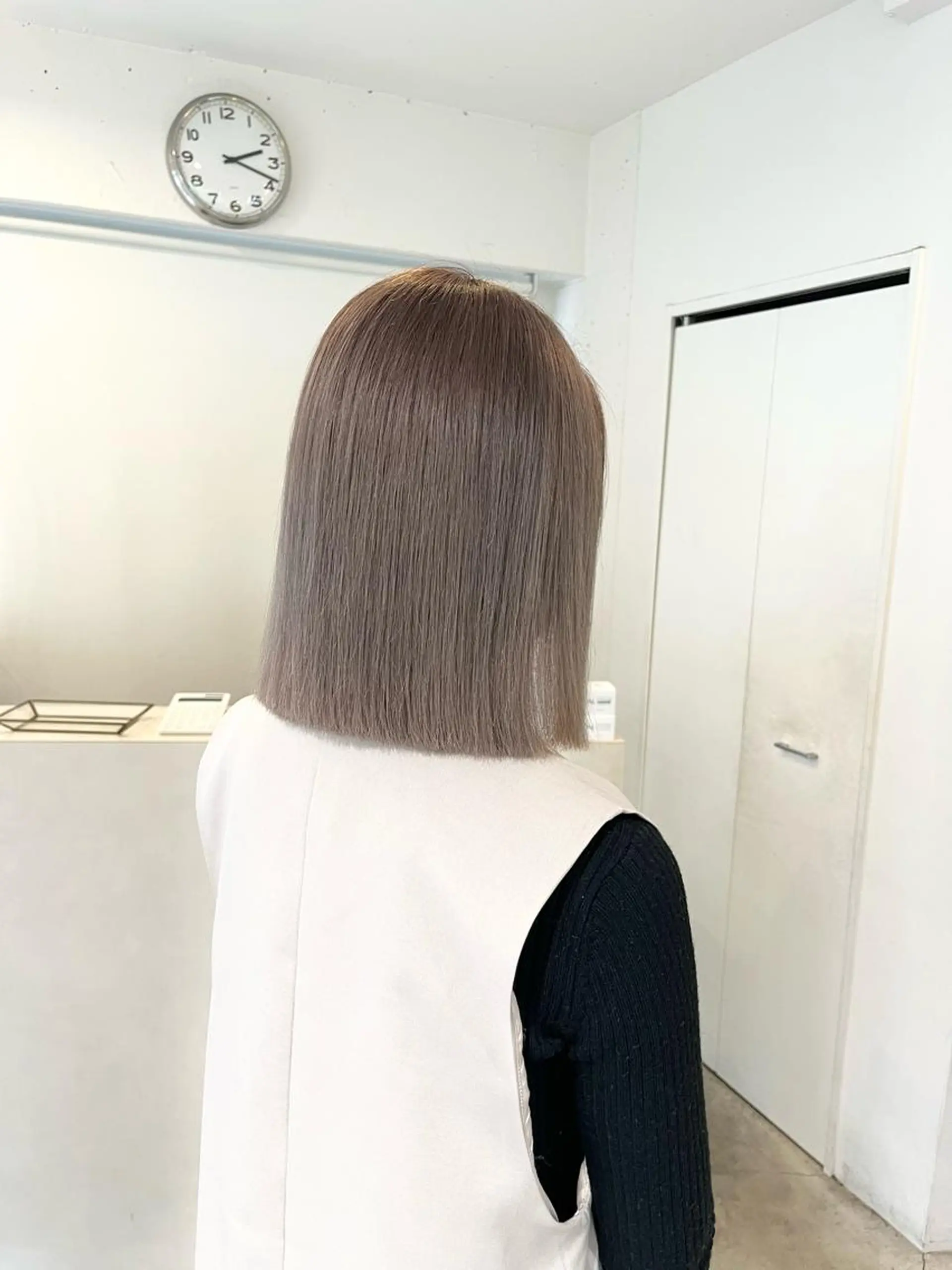 ミディアム カラー ベージュカラー ブリーチ ケアブリーチ 💗モテ髪 ハイトーンあや💗のヘアスタイル