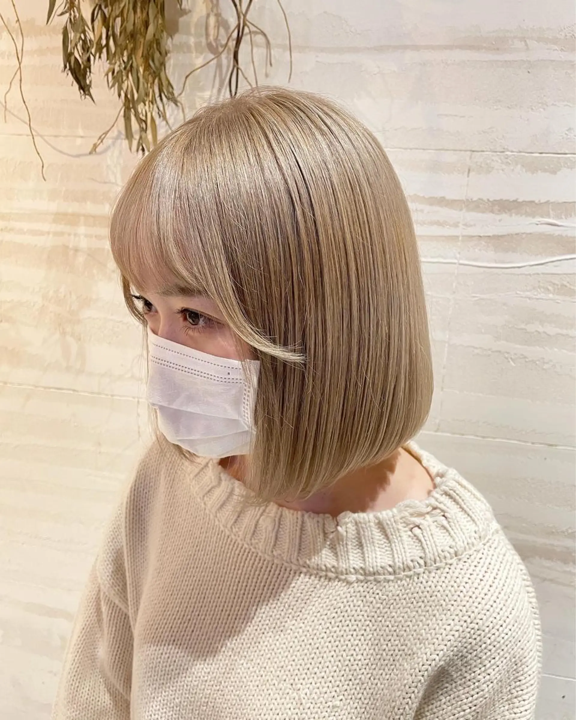 ミディアム カラー ベージュカラー ミルクティーベージュ ボブ 外国人風カラー ヘアカラー シェアサロン〜糸ito〜所属・Hiro ヒロのヘアスタイル