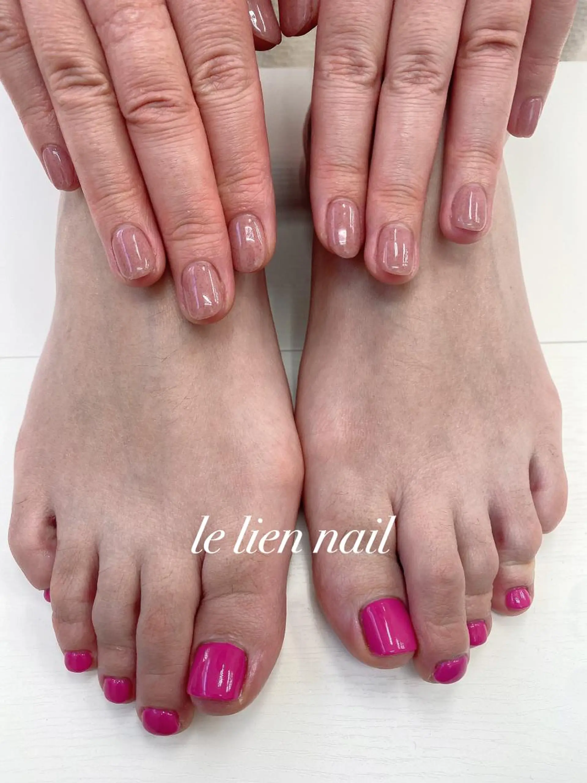 ネイル フットネイル ワンカラーネイル ハンドネイル フットネイル le lien nailのネイルデザイン