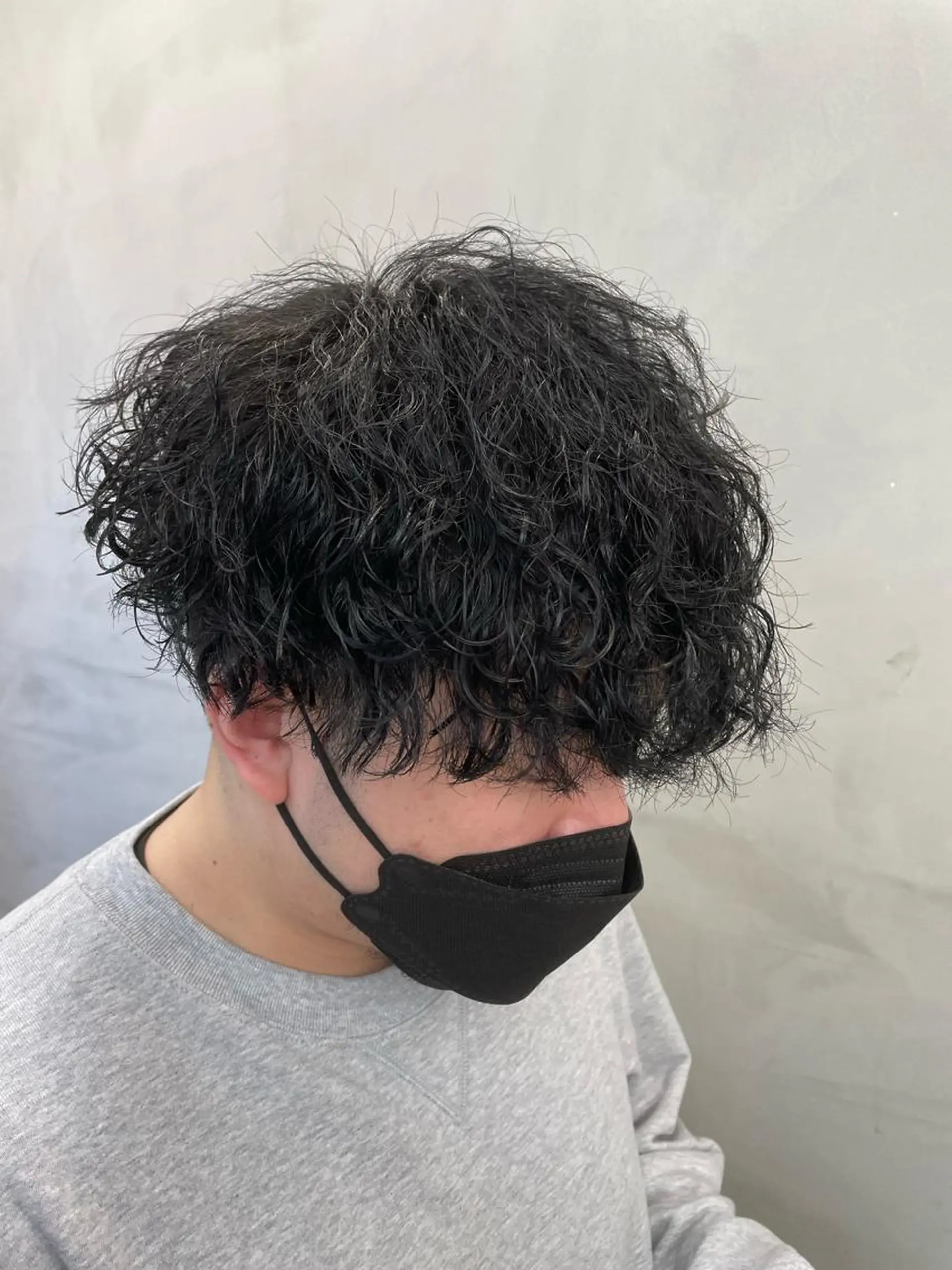 ミディアム パーマ メンズ 🔥縦落ちツイスパ 🔥鈴木健紀のヘアスタイル