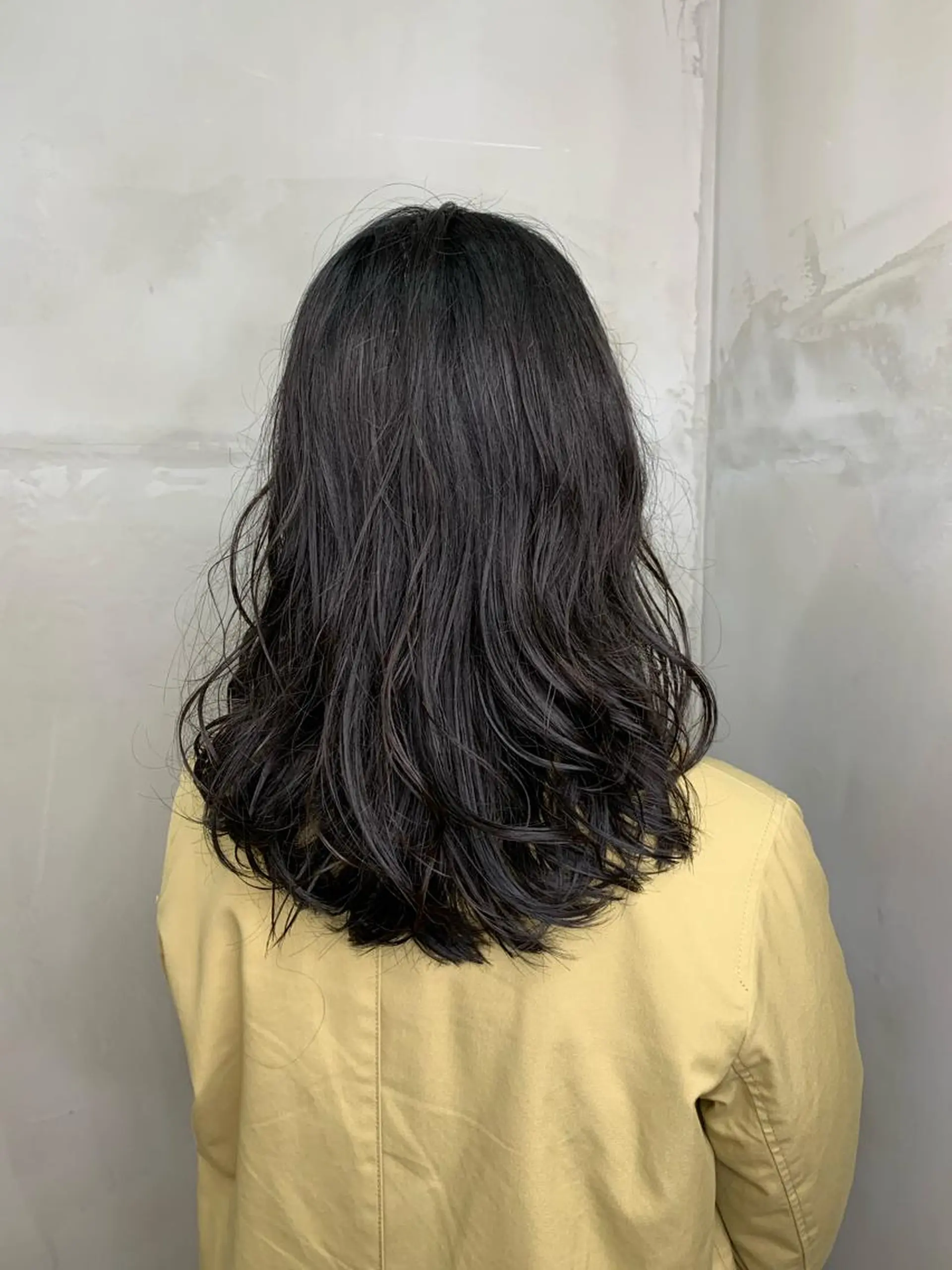 セミロング パーマ アッシュ ハイライト 髪質改善 レイヤーカット 縮毛矯正 Nishida Ryomaのヘアスタイル