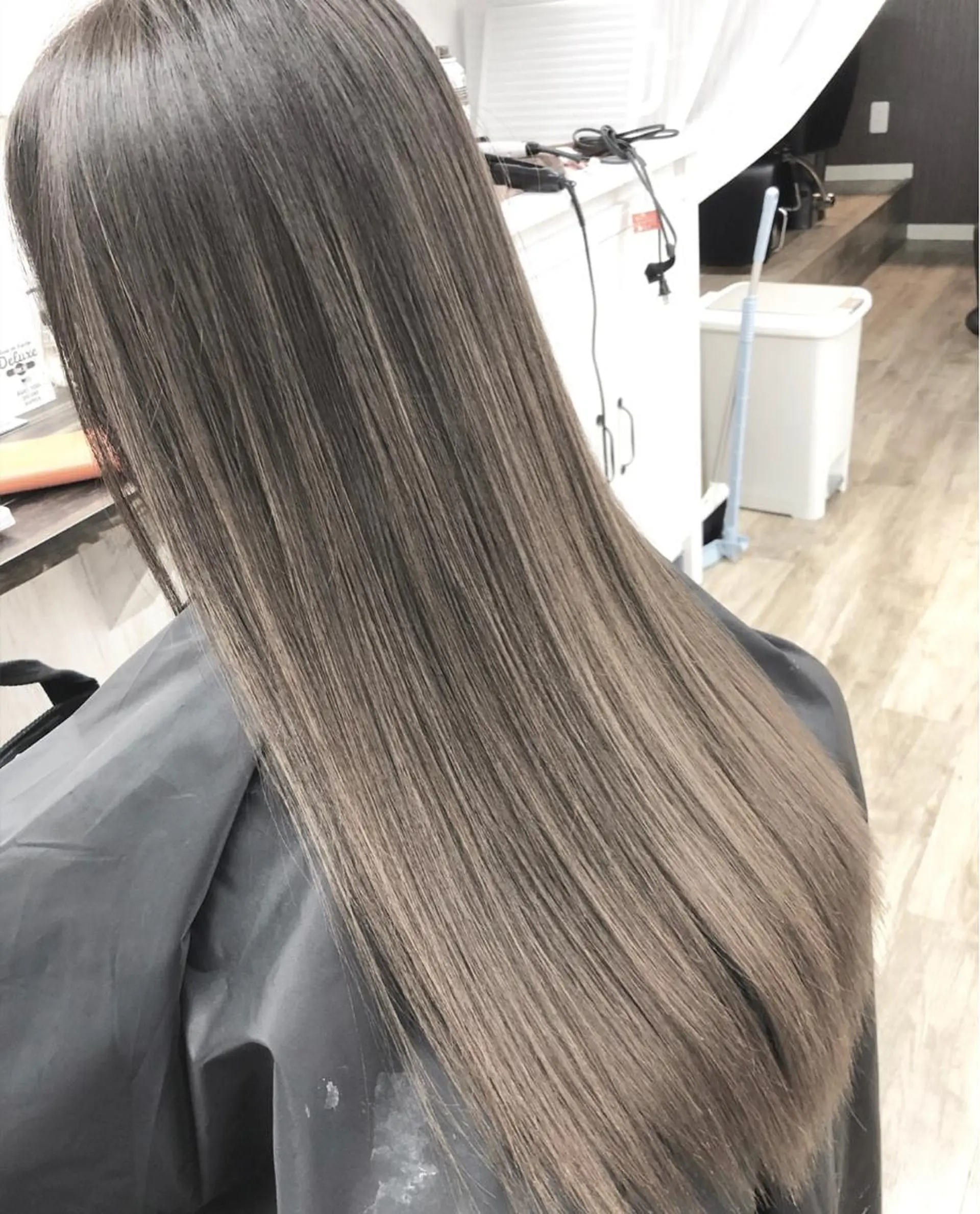 ロング カラー グラデーションカラー プライベートサロン LyoN/RYOTAのヘアスタイル