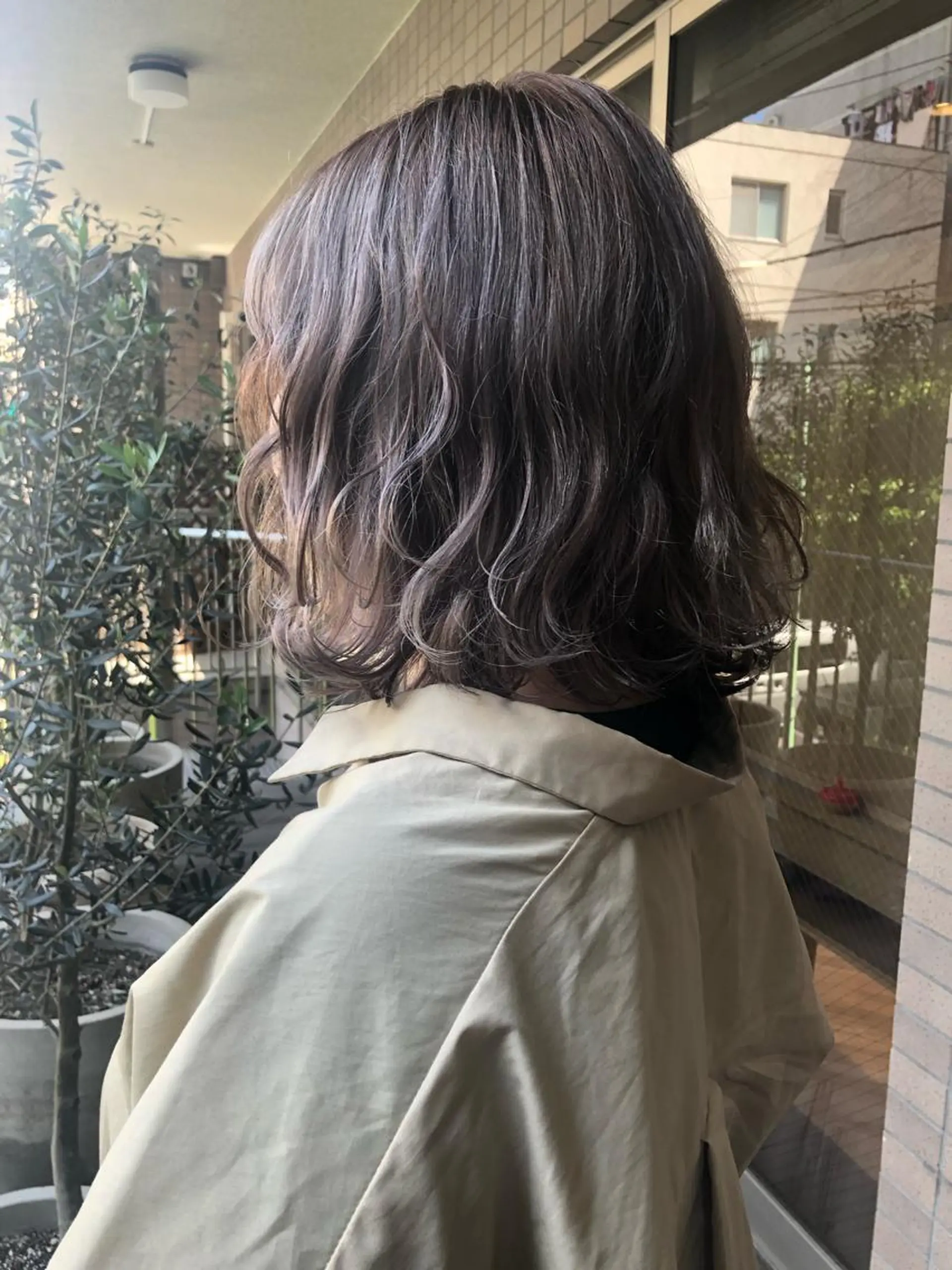 ミディアム カラー ベージュカラー ラベンダーカラー ラベンダーベージュ 佐川 友里のヘアスタイル