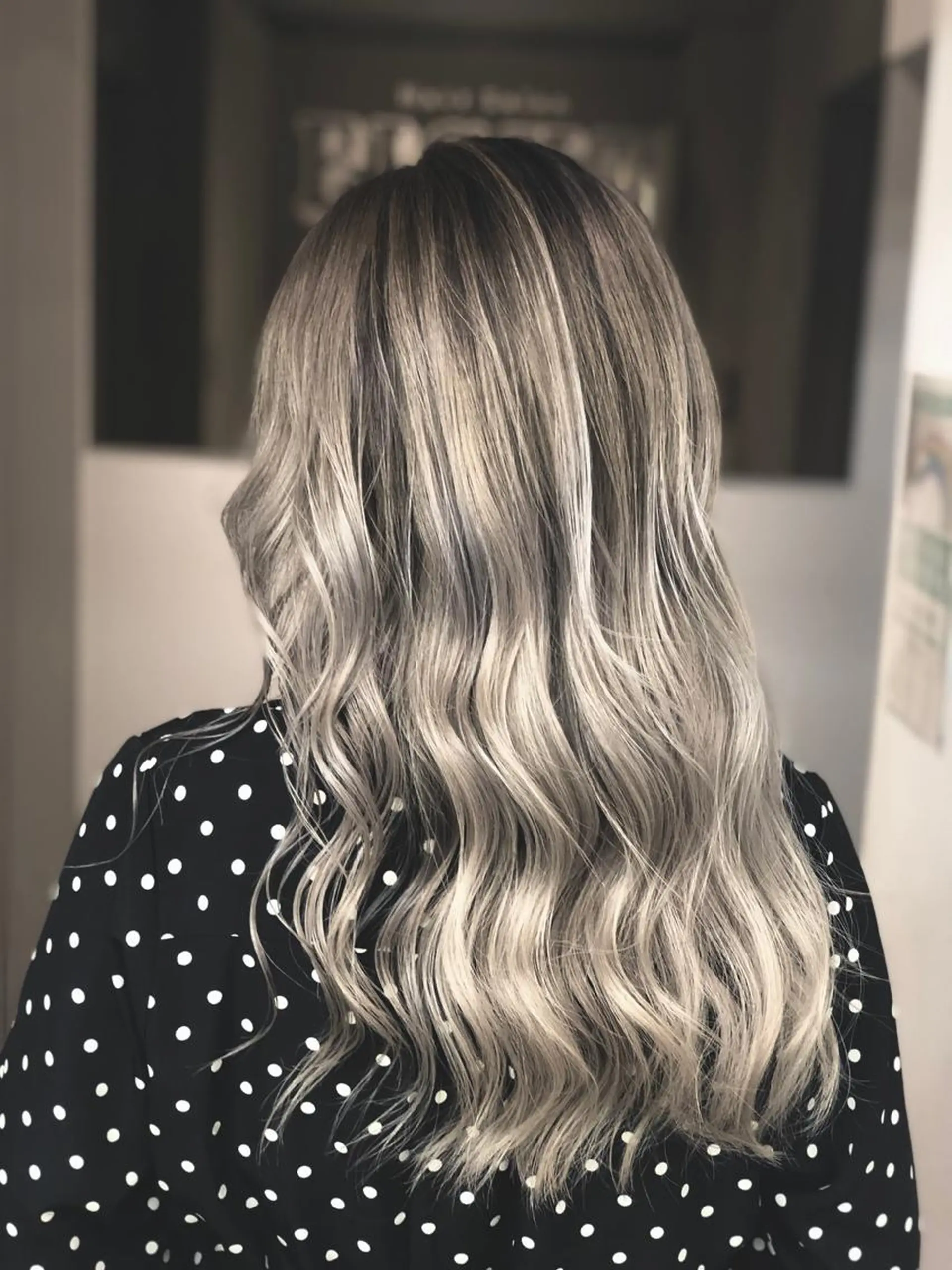 ミディアム EIGHT 船橋のヘアスタイル