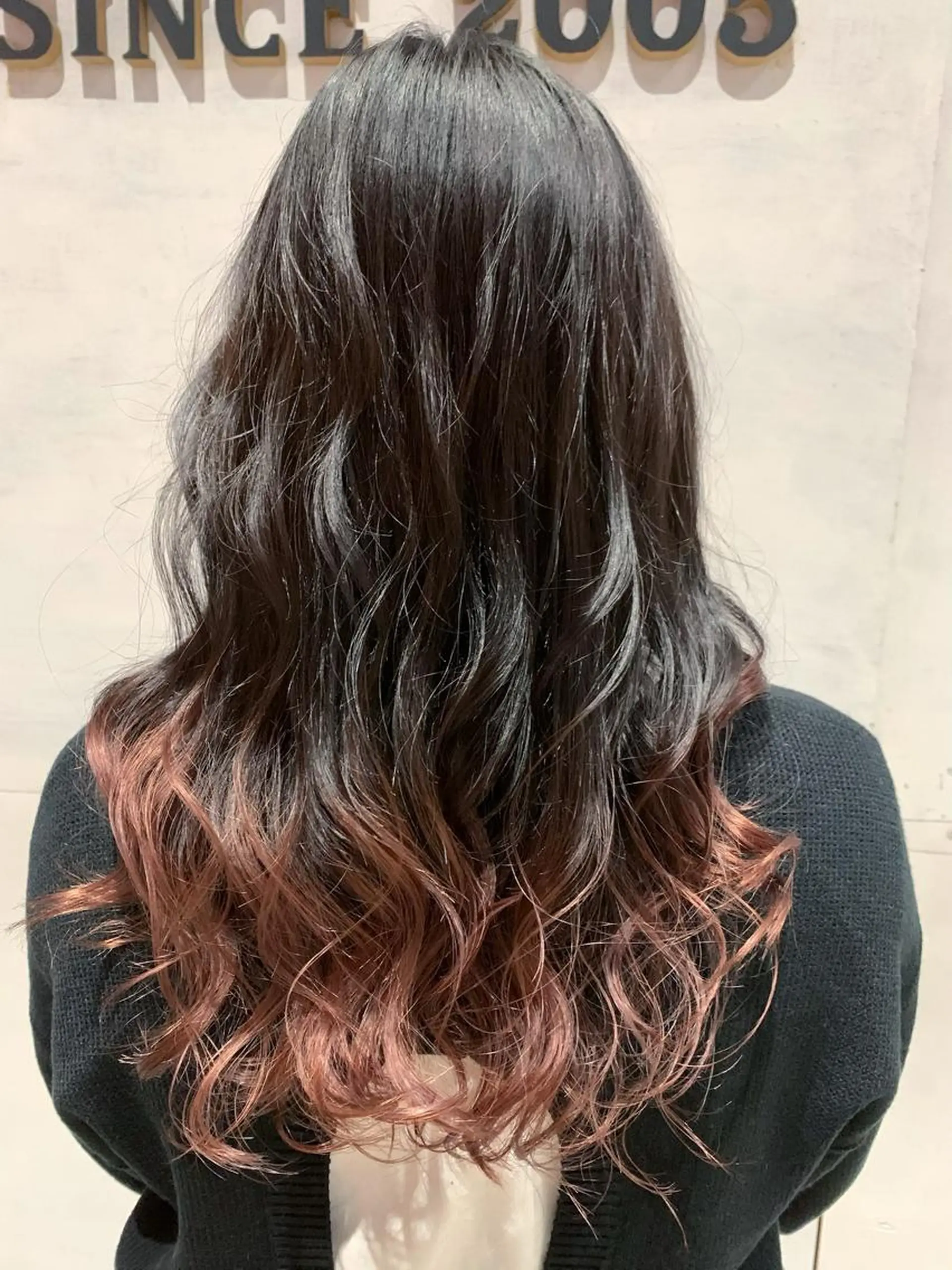 ロング カラー ベージュカラー グラデーションカラー ピンクカラー ピンクベージュ Zina天王寺 CHIAKIのヘアスタイル
