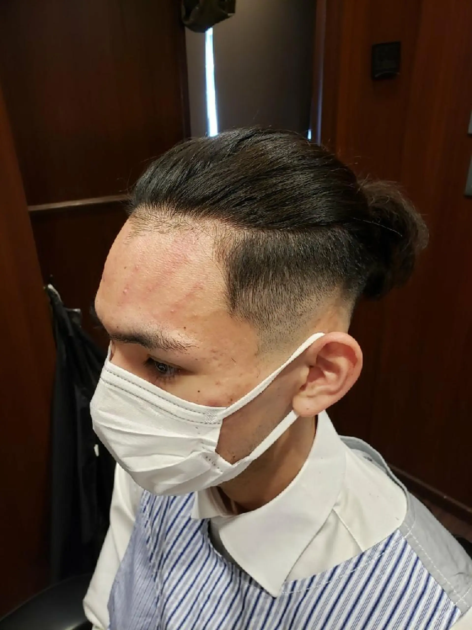 メンズ ショート フェードカット スキンフェード 井手 葉月のヘアスタイル