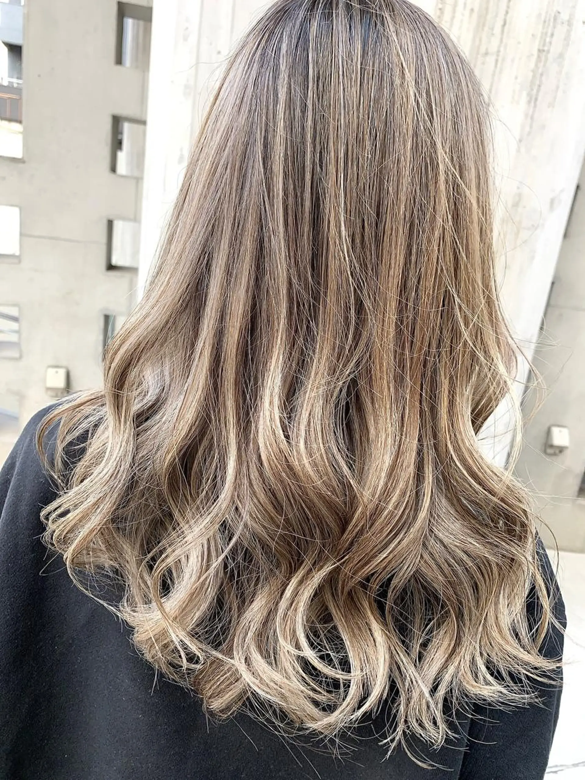ロング カラー ブロンド Leverage所属・【店長】外国人風 メンズヘア尾上雄輝のヘアスタイル