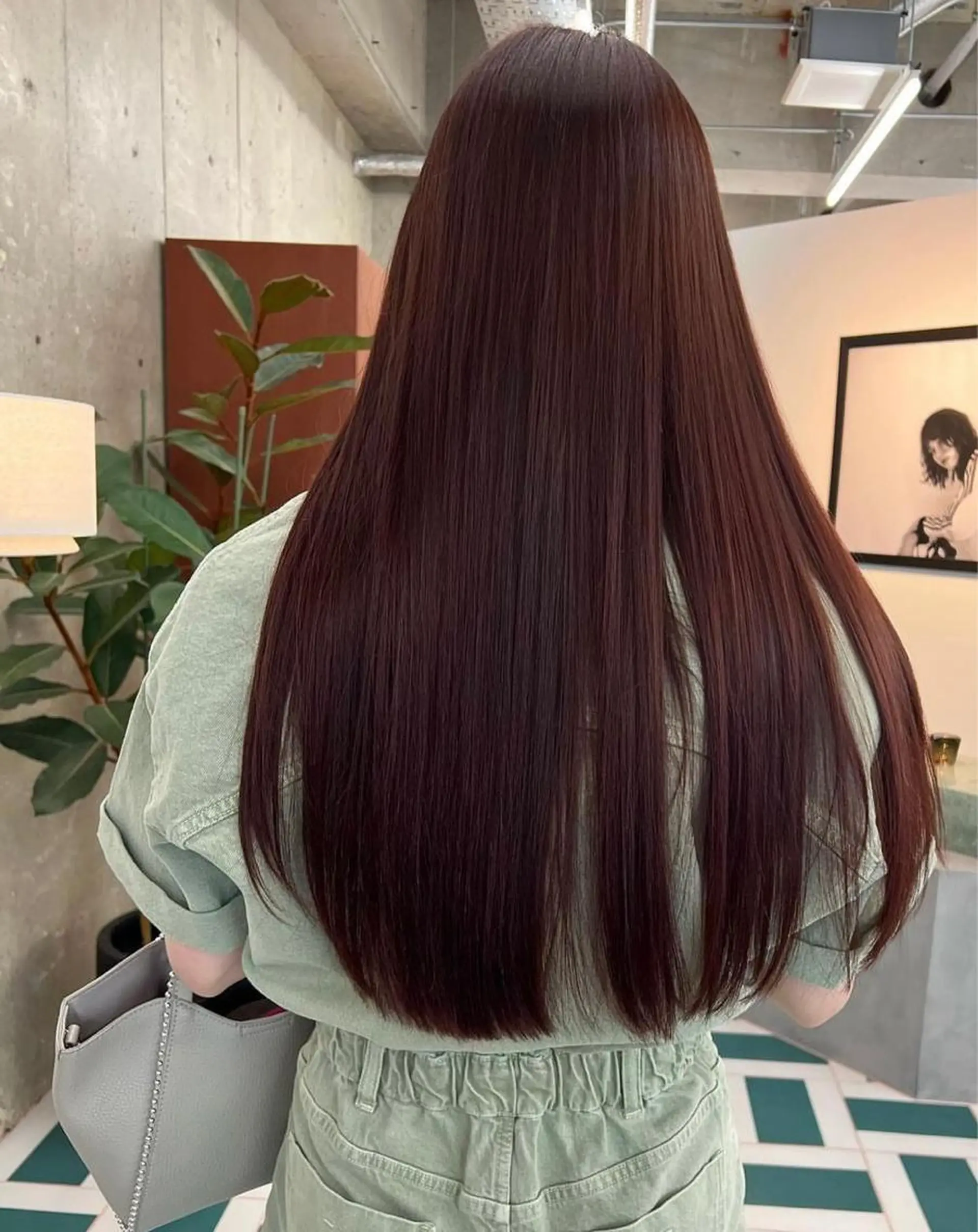 ロング カラー レッドカラー SALOWIN所属・ボブ/ハイトーン YUIのヘアスタイル