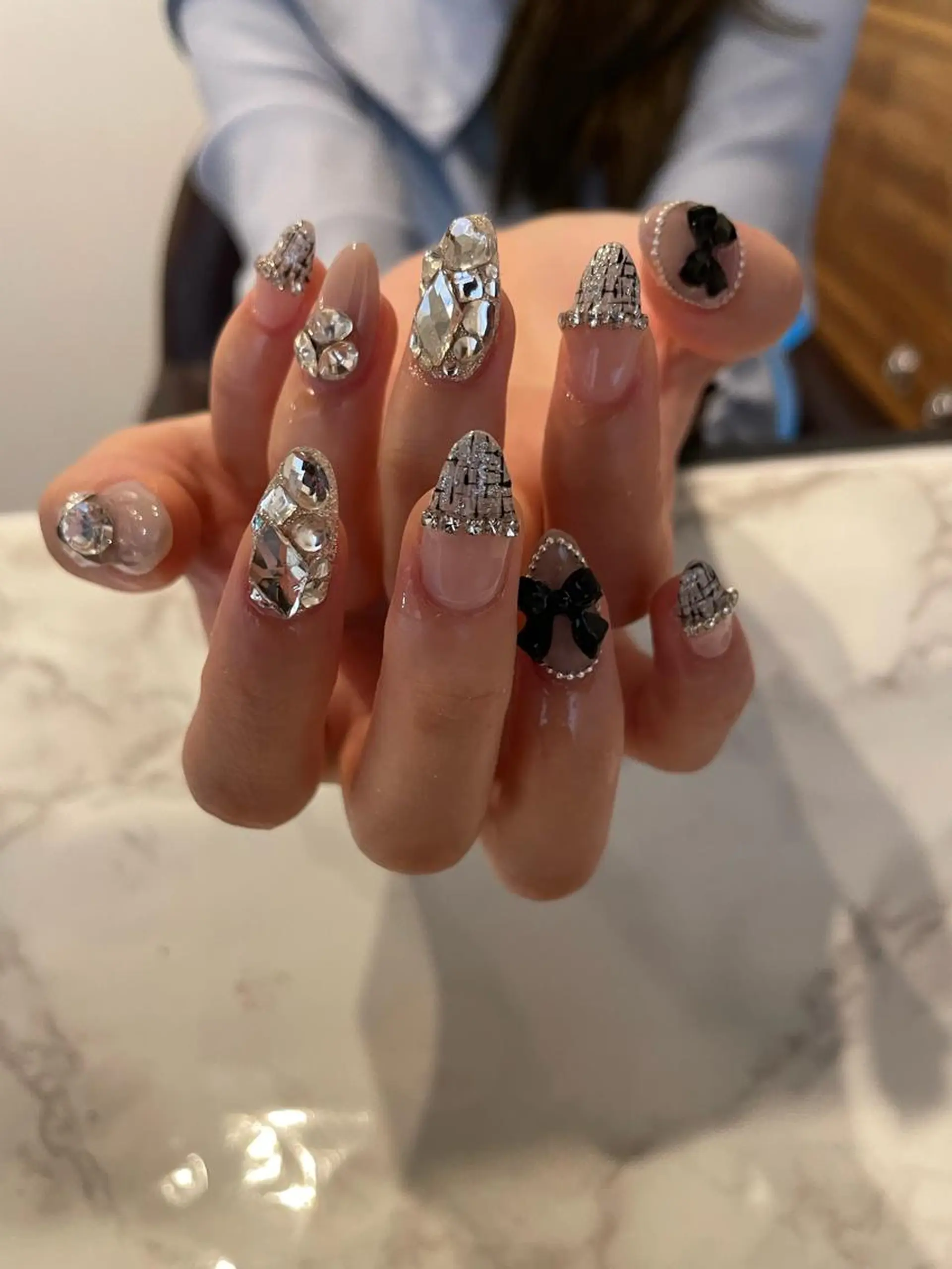 ネイル キラキラネイル ツイードネイル ワンホンネイル ハンドネイル RANUN nailのネイルデザイン