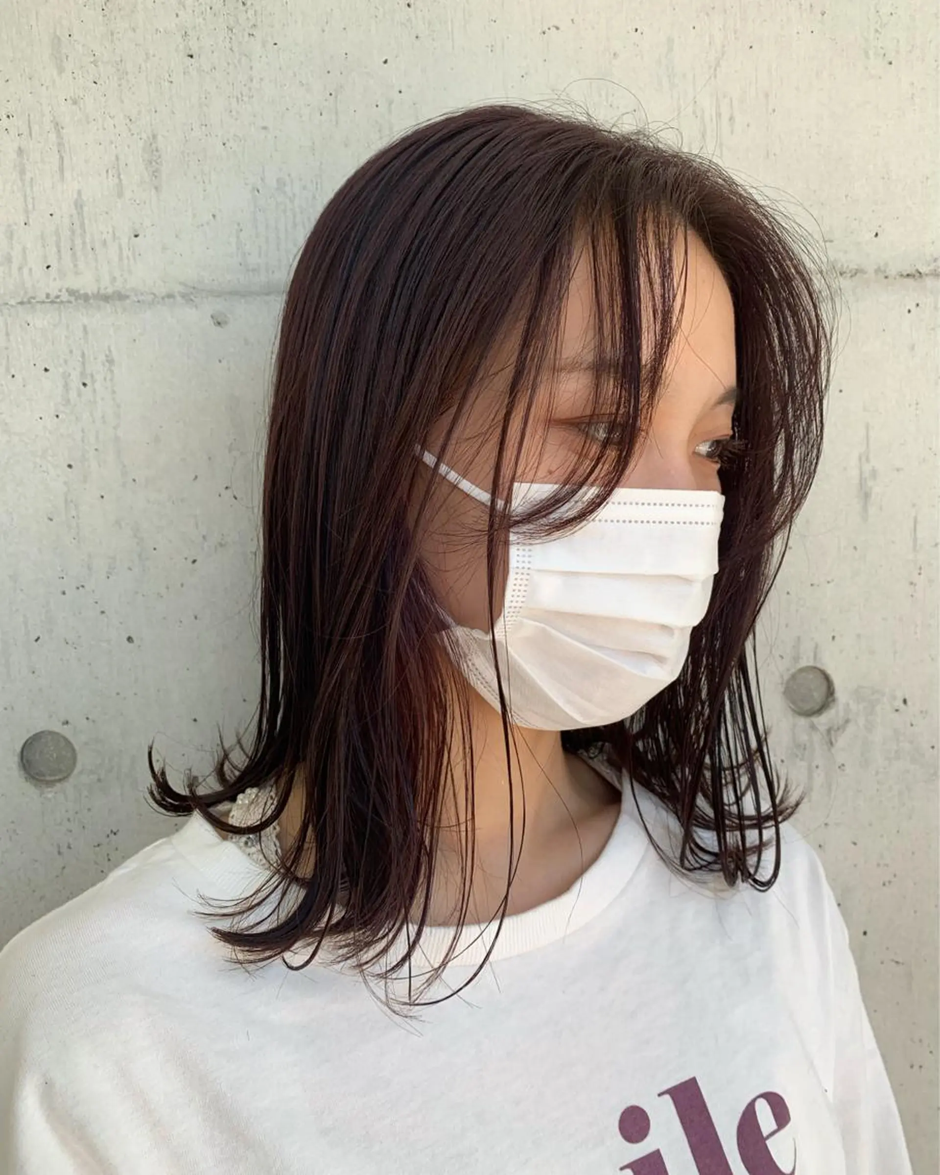 ミディアム カラー アッシュ 透明感カラー ラベンダーカラー ラベンダーアッシュ ヘアカラー トリートメント カネコ ユカリのヘアスタイル