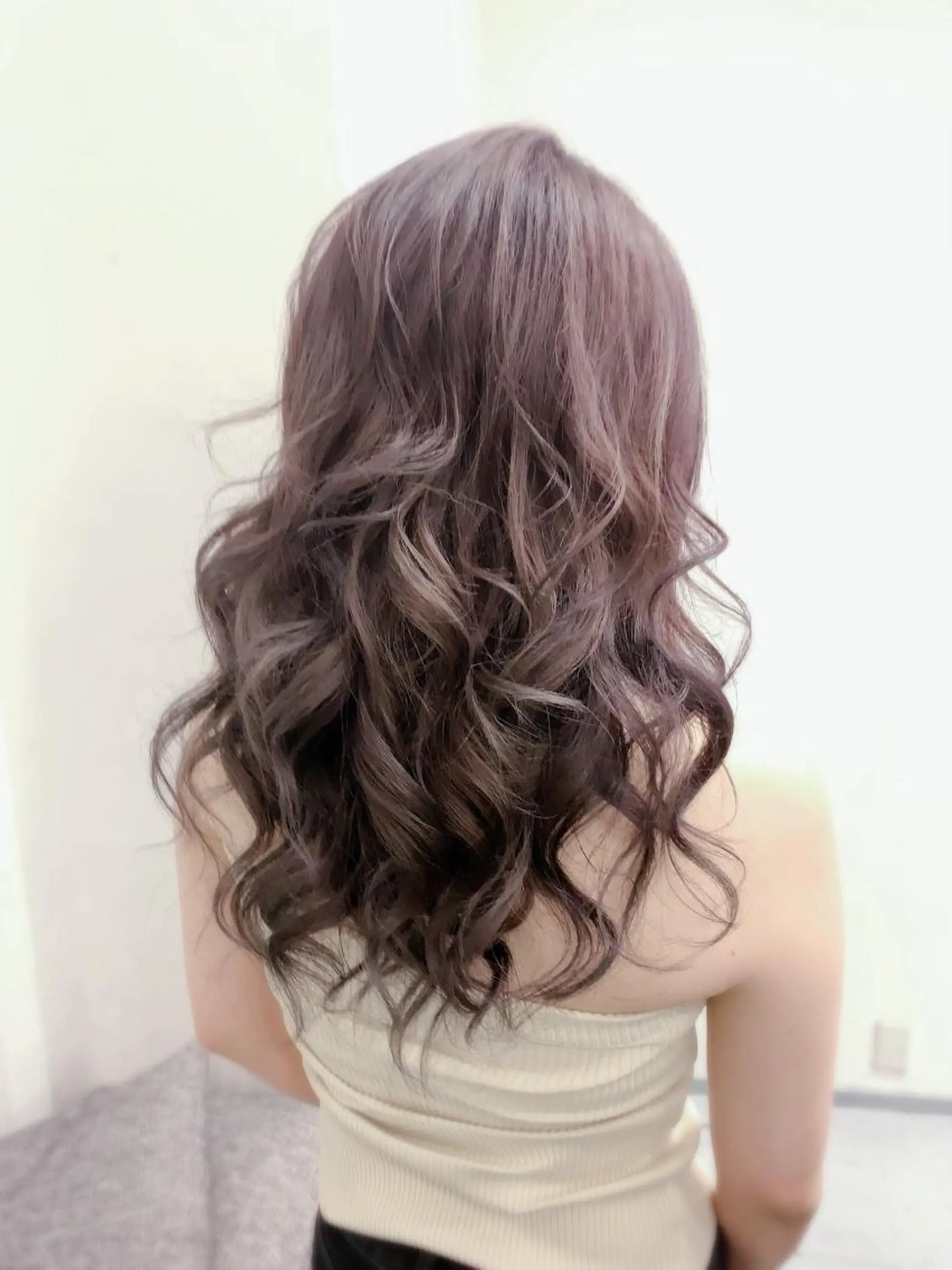 ロング カラー ブリーチ グレージュ バイオレットカラー バイオレットグレージュ カット ヘアカラー トリートメント 🍀Moda by Grande🍀のヘアスタイル
