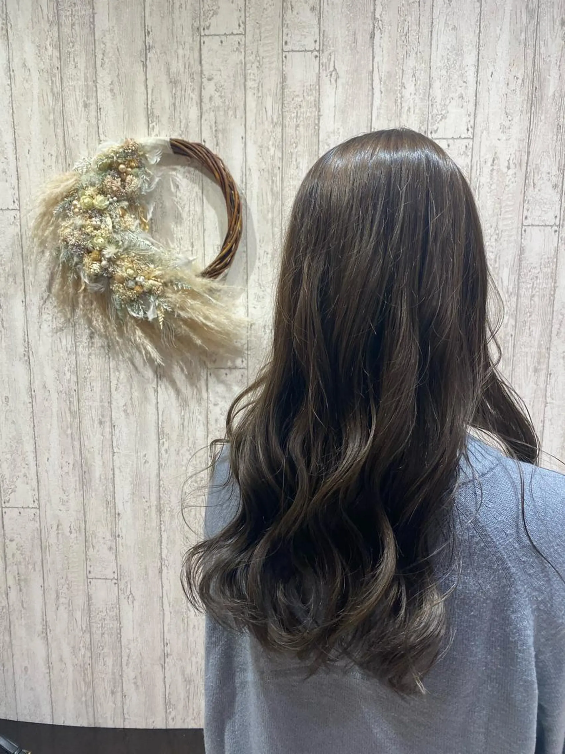 ロング カラー 透明感カラー グレージュ オリーブグレージュ オリーブグレー カット ヘアカラー トリートメント 綱島店🦋店長🦋 ほんさわ みずきのヘアスタイル