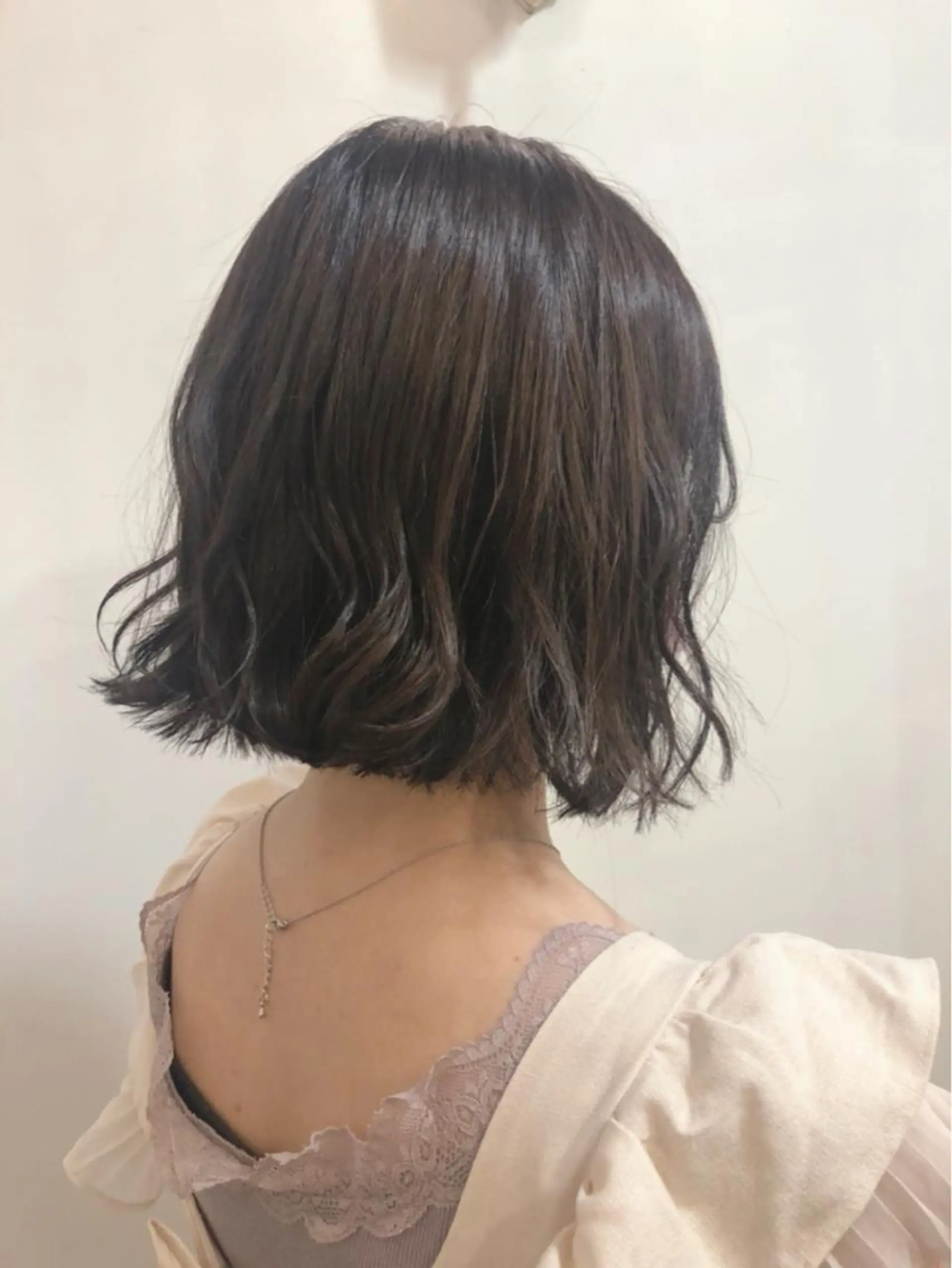 ショート カラー ヘアアレンジ 🕊鈴木李歩🤍 ボブ/似合わせカットのヘアスタイル