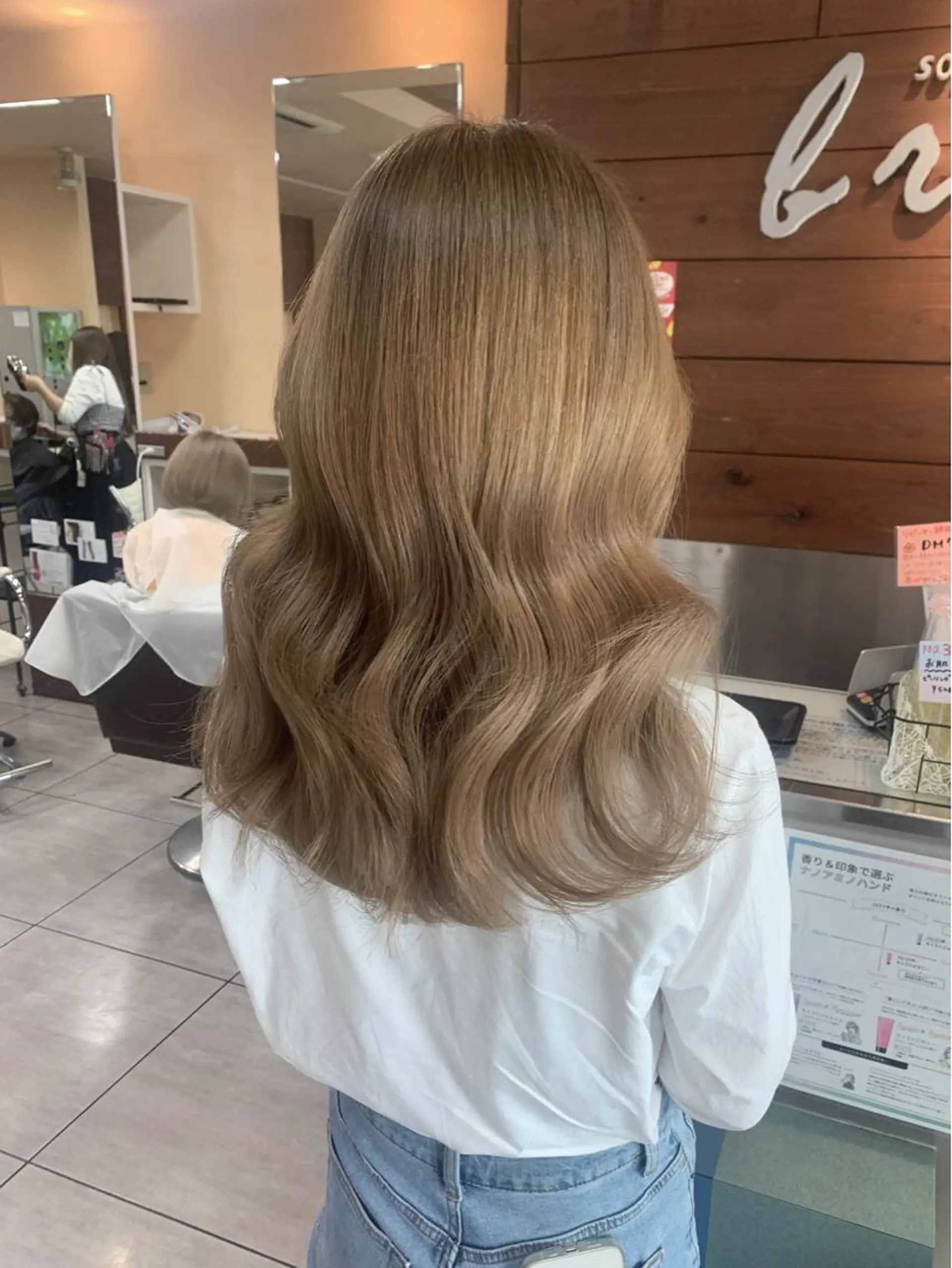 セミロング カット ヘアカラー トリートメント 🫧艶髪カラー🫧 森本くるみのヘアスタイル
