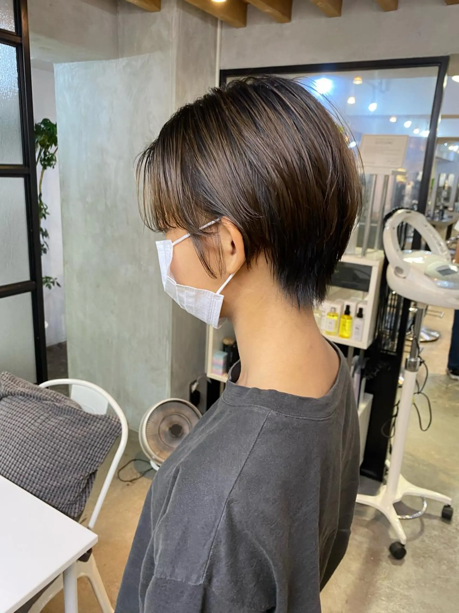 ショート カラー ヘアアレンジ SAKURA表参道所属・切りっぱなしボブ/ デザインカラー店長のヘアスタイル