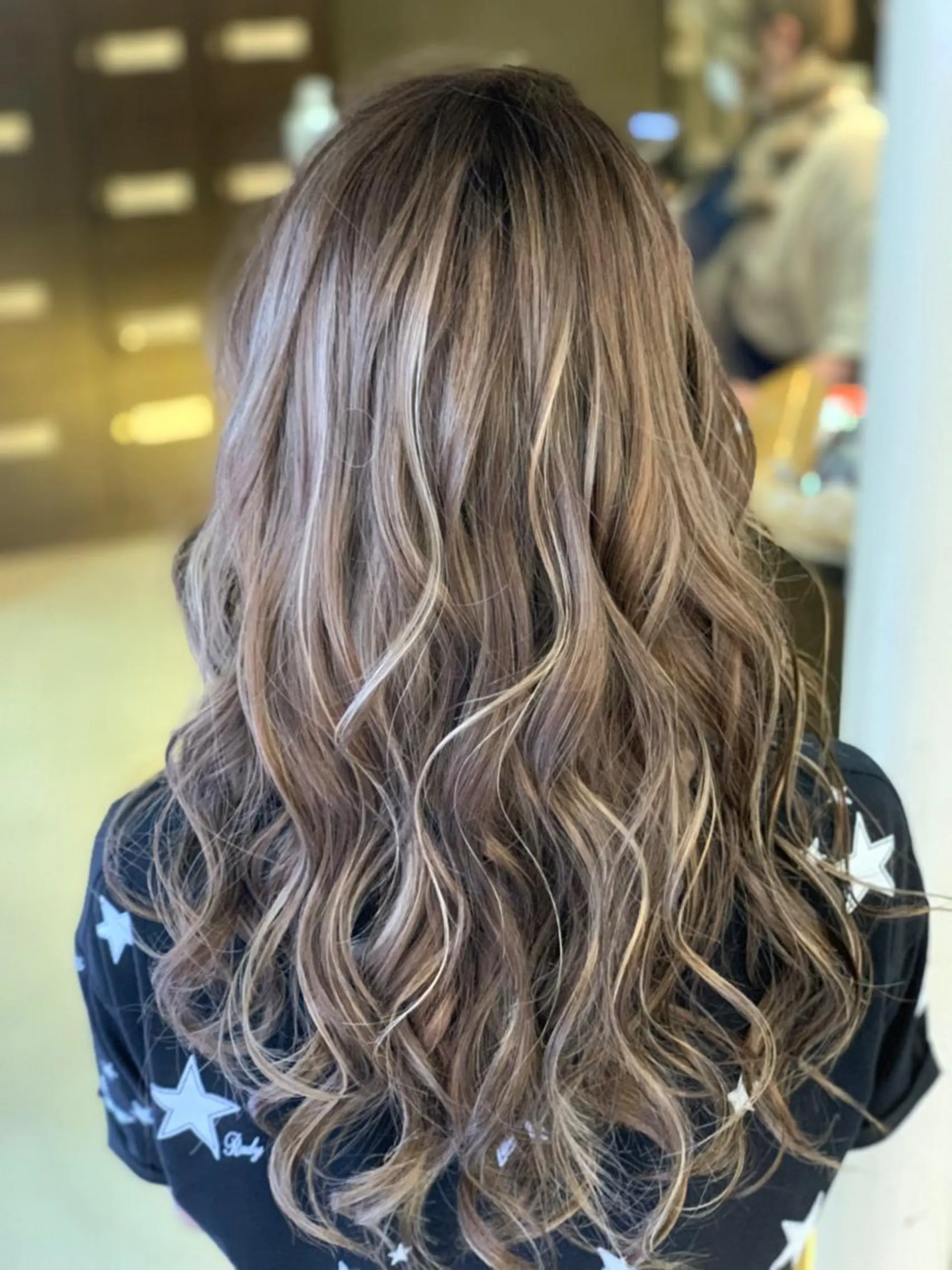 ロング カラー ハイライトカラー ハイライト ヘアカラー トリートメント ✂️大門 巧✂️ LAFF難波店のヘアスタイル