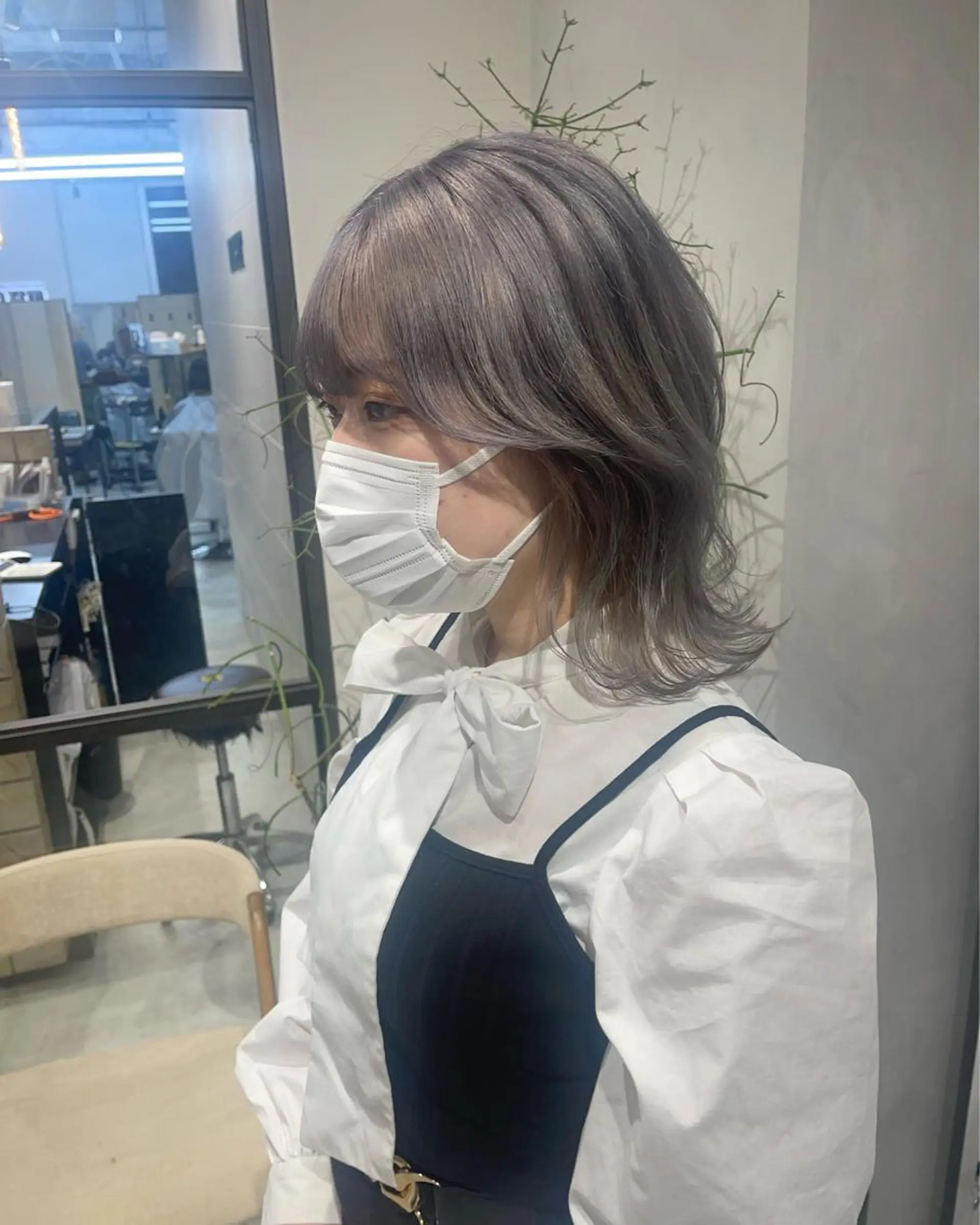セミロング カラー ブリーチ ケアブリーチ ハイトーンカラー ヘアカラー トリートメント 🦋レイヤーカット ミドリカワ🦋のヘアスタイル