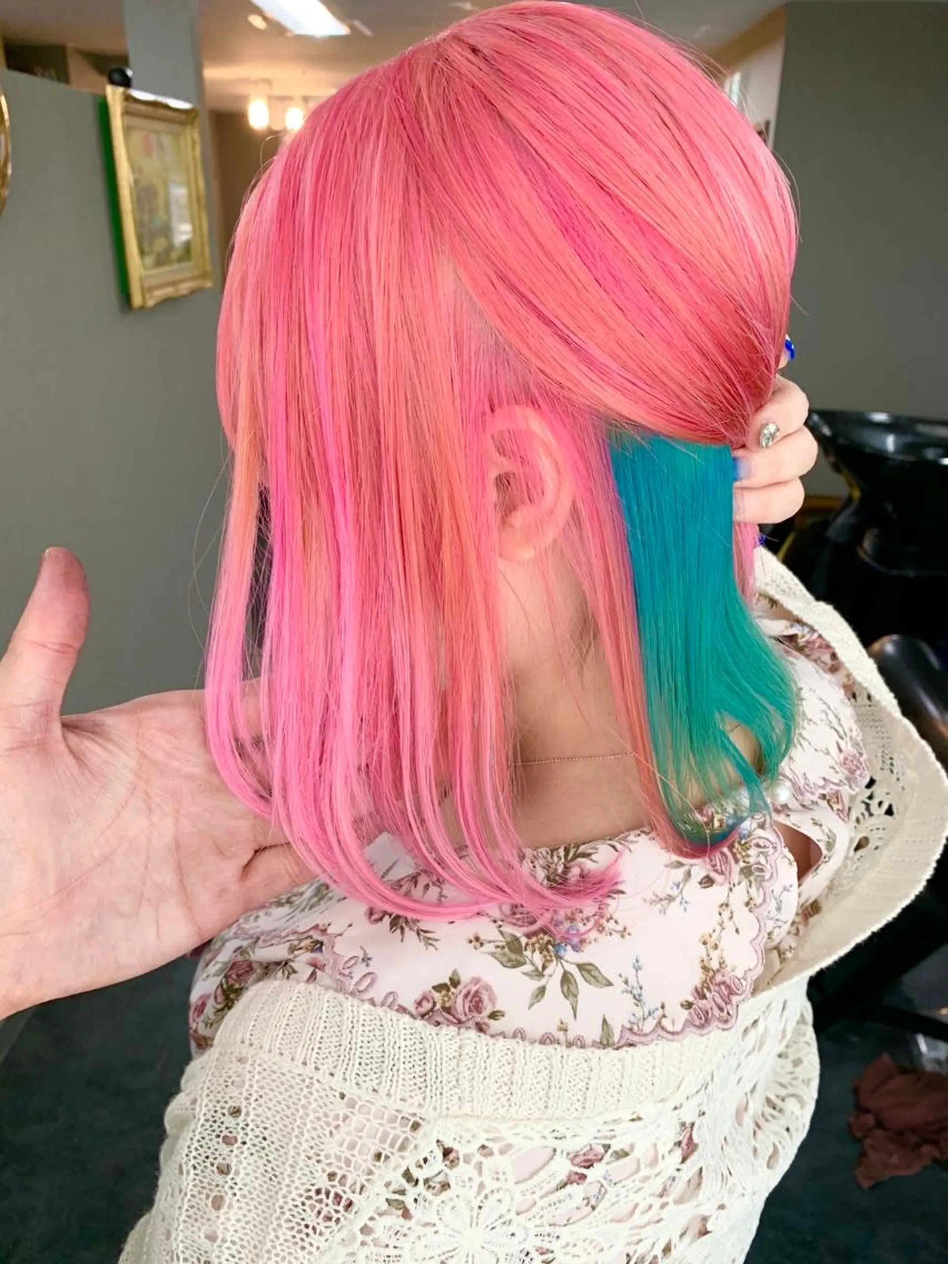 ロング アッシュ ハイライト レイヤーカット ヘアカラー Selene hair OSAKAのヘアスタイル