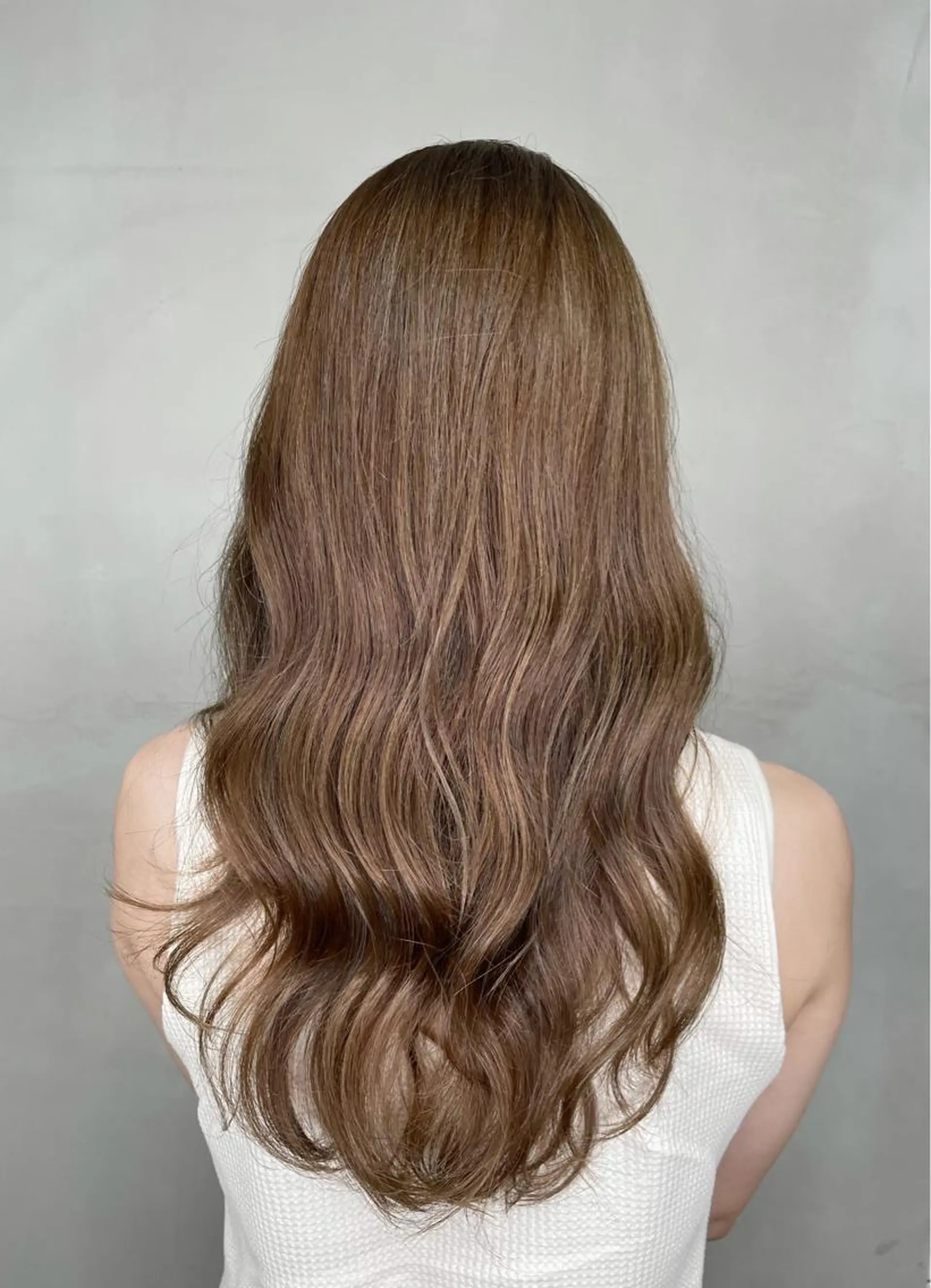 ロング カラー 透明感カラー ハイライトカラー ハイライト ヘアカラー 透け感カラー✂️ yuuのヘアスタイル
