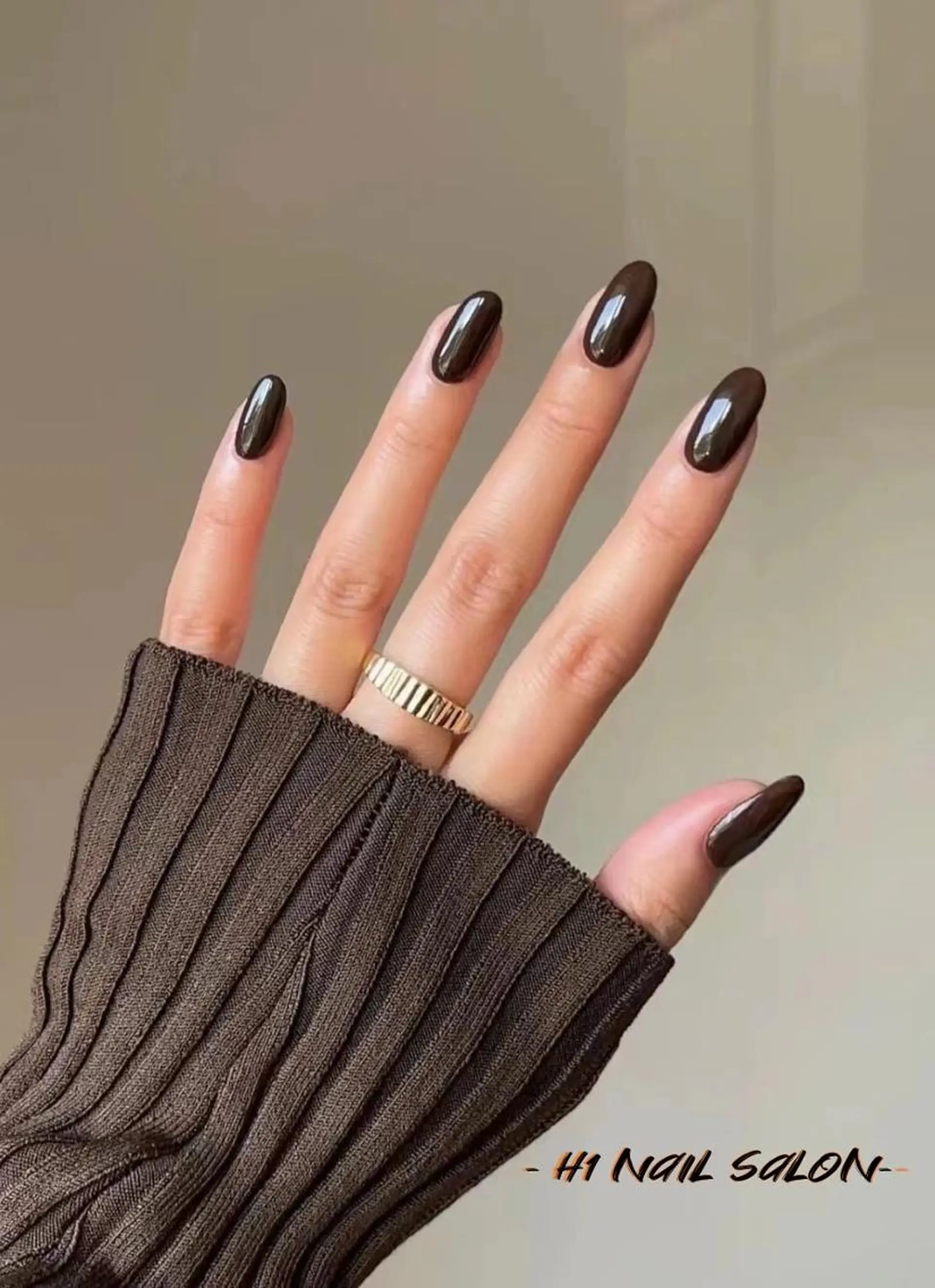 ミディアム H1 ネイル サロンのネイルデザイン
