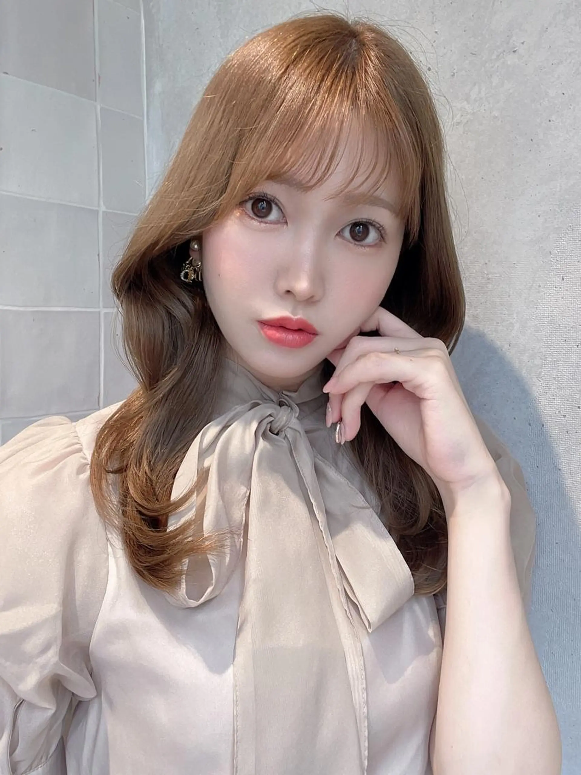 セミロング カラー ブリーチ 透明感カラー ブリーチなしカラー 髪質改善 韓国風ヘア ヘアカラー トリートメント 韓国ヘア☁️ mitsukiのヘアスタイル